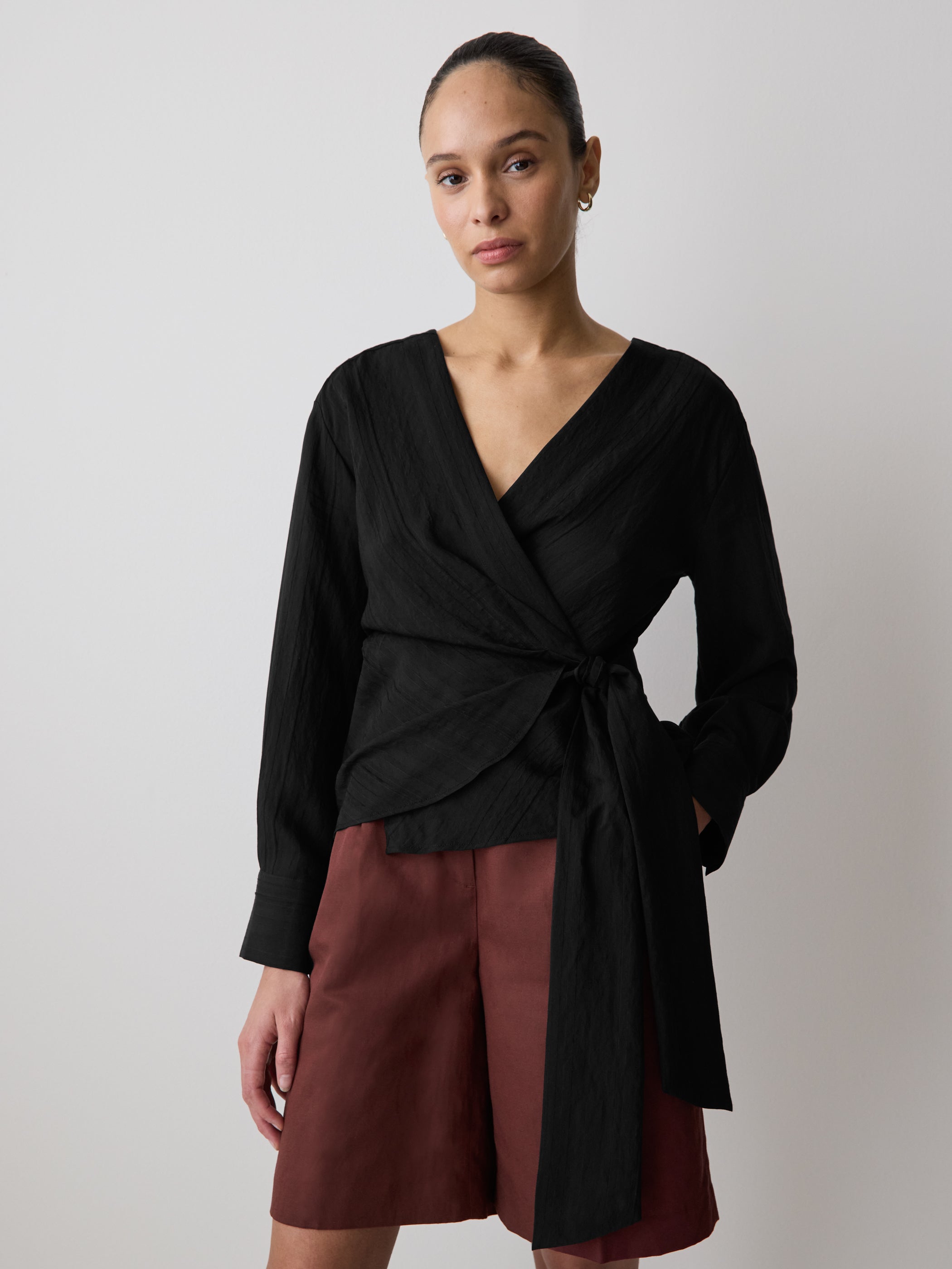 Women's Long-Sleeve Dobby Wrap Blouse – RW&CO