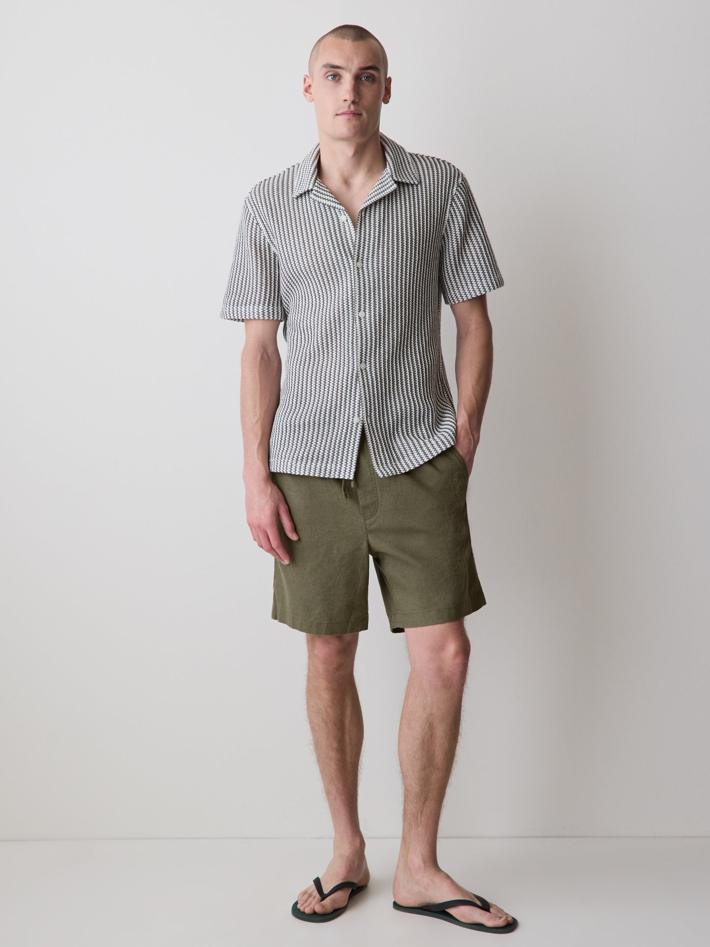 Linen-Blend Shorts with Elastic Waistband