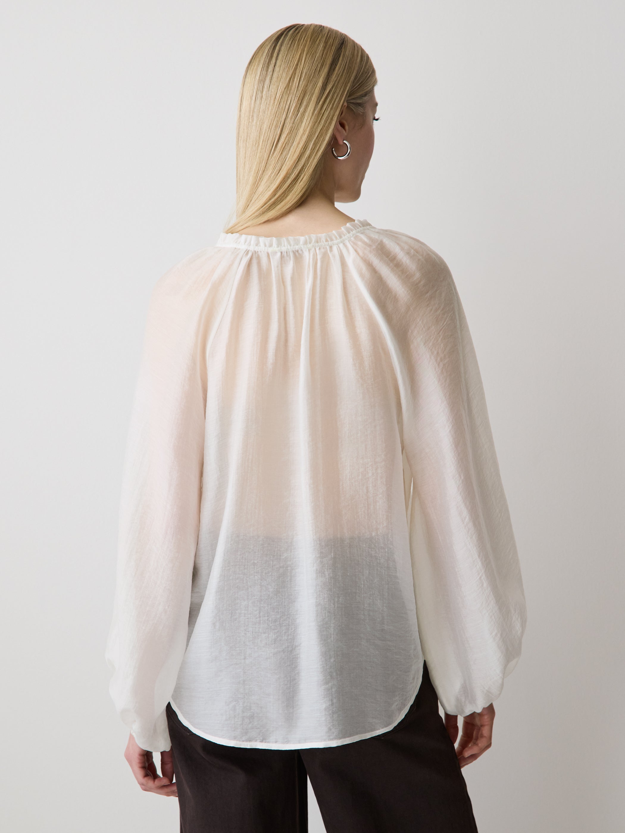 Women's Long-Sleeve Voile Popover Blouse Puffy Sleeve – RW&CO