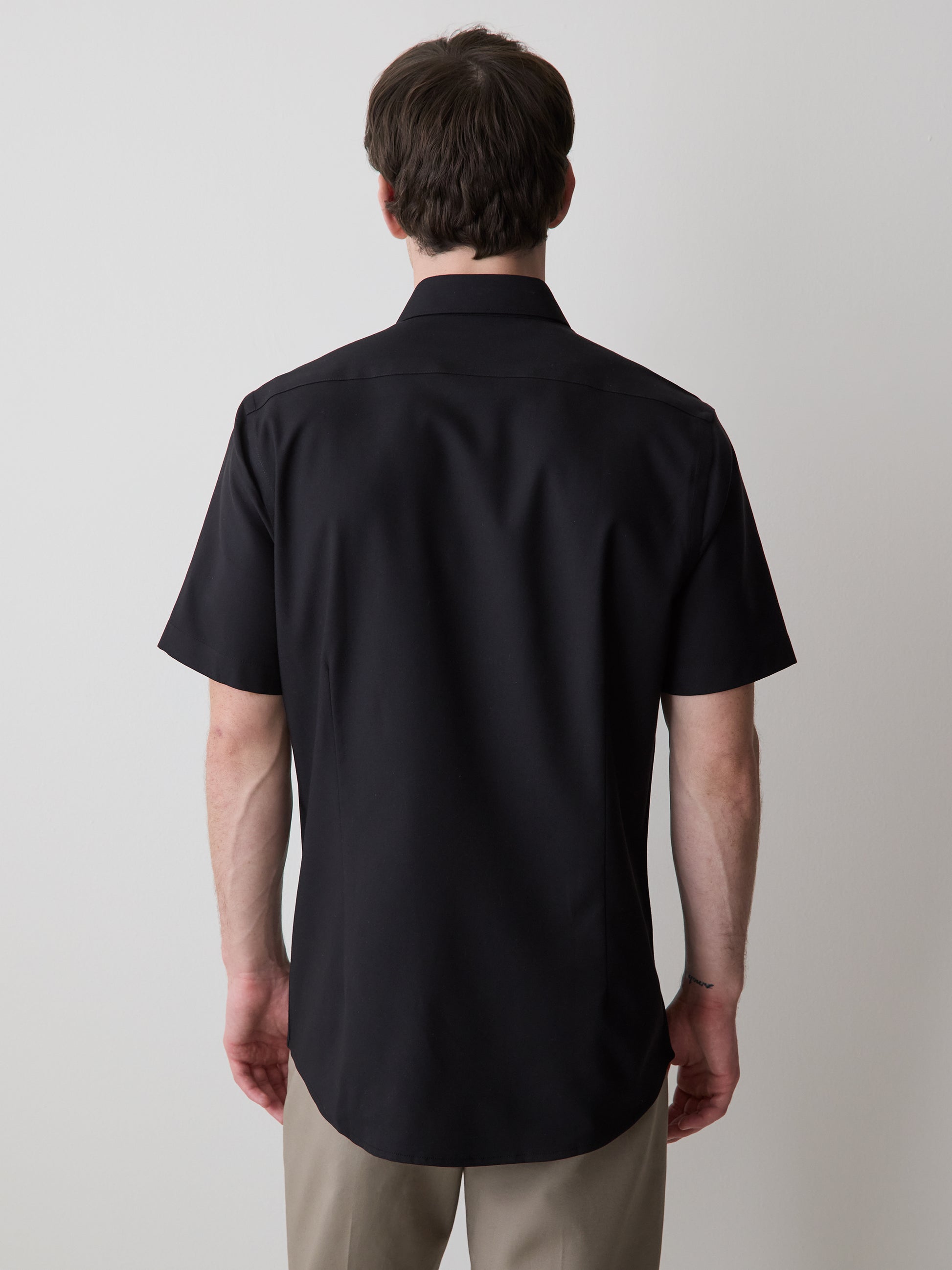 Men's Short-Sleeve Slim-Fit Knit-Like Dress Shirt RW&CO Men's Short-Sleeve Slim-Fit Knit-Like Dress Shirt RW&CO