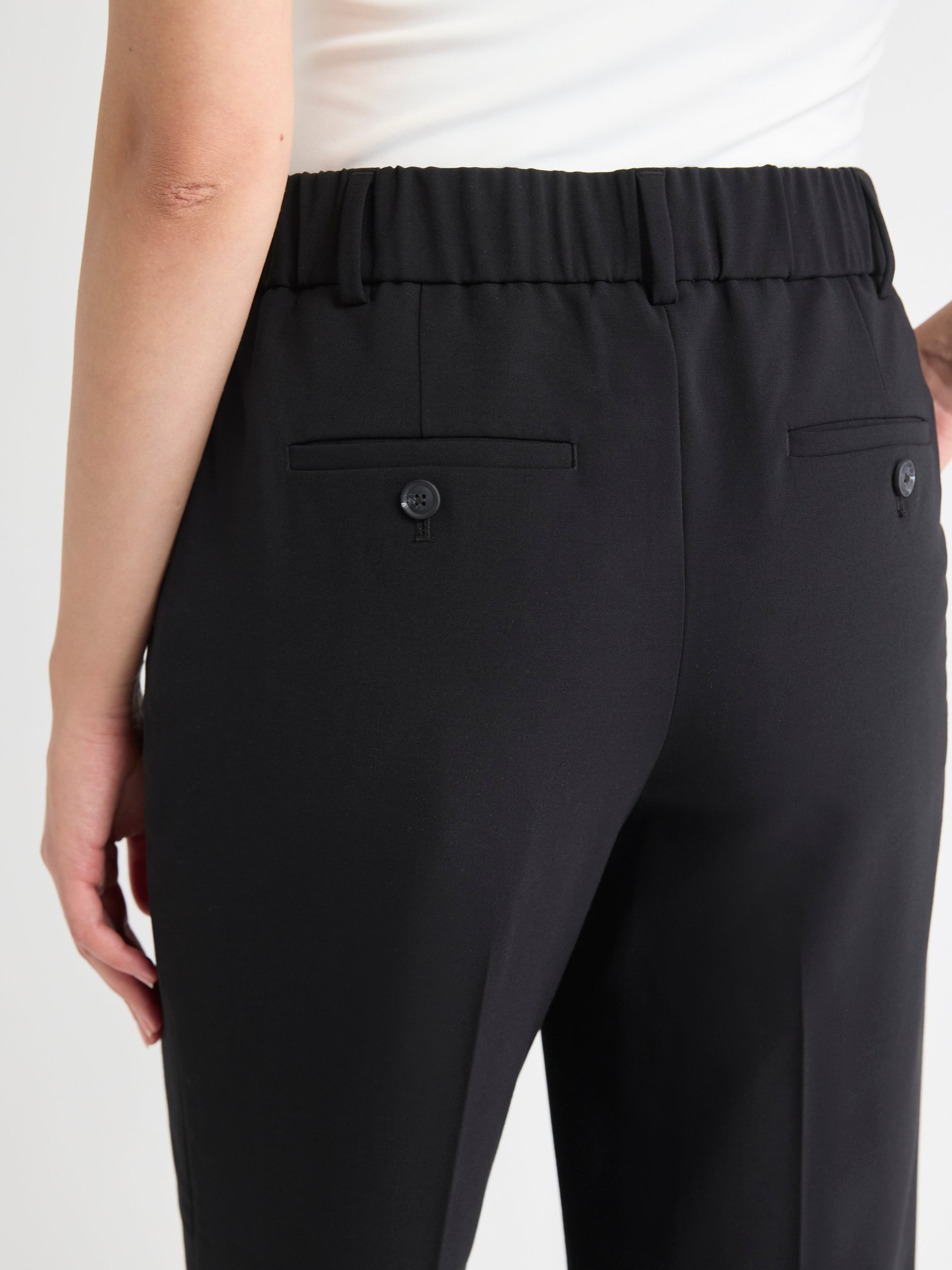 Black Mid-Rise Straight-Leg Cropped Pant