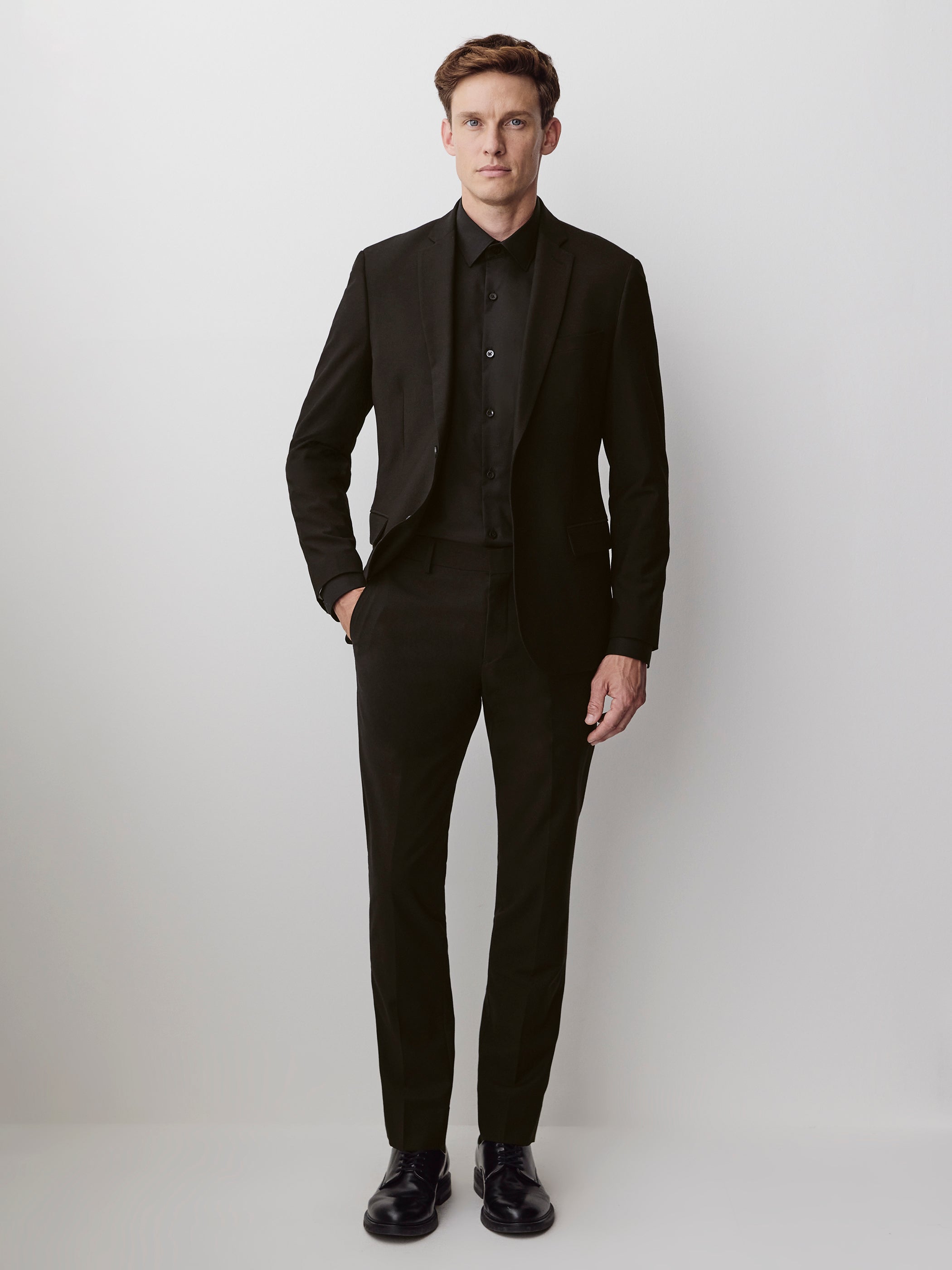 Pantalon de Complet Essentiel Coupe Étroite En Mélange De Laine Noir 