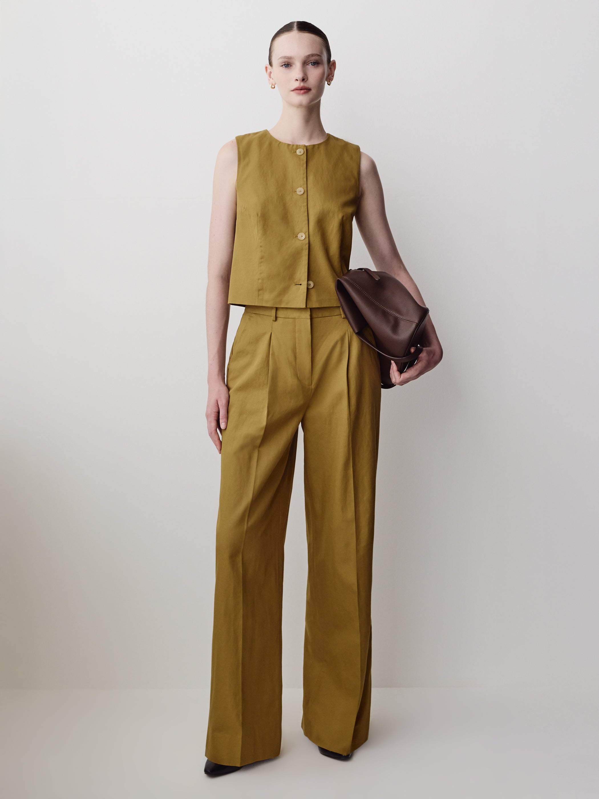 Wide-Leg High-Rise Linen-Blend Pant