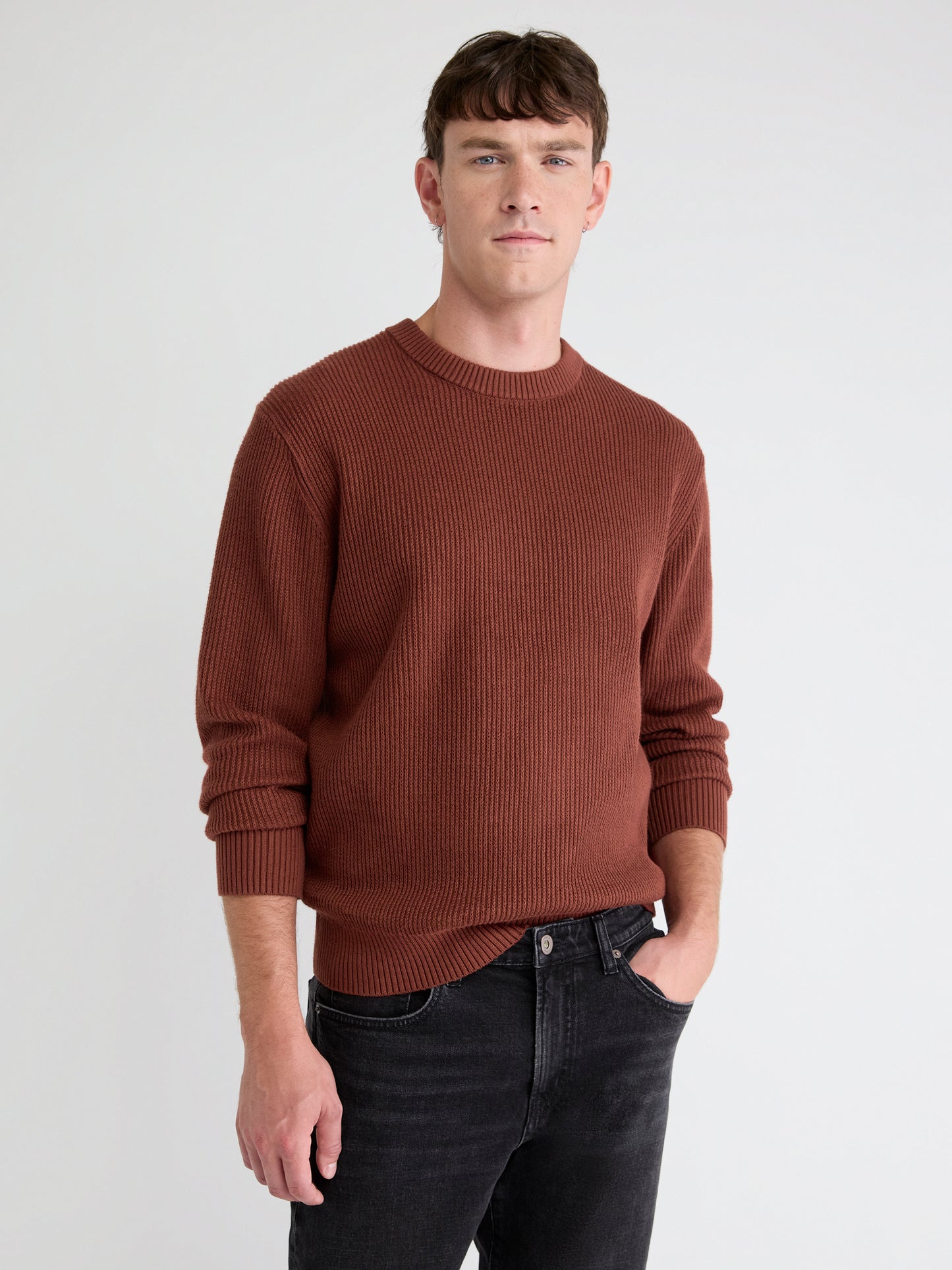 Cashmere-Blend Long-Sleeve Crew-Neck Sweater