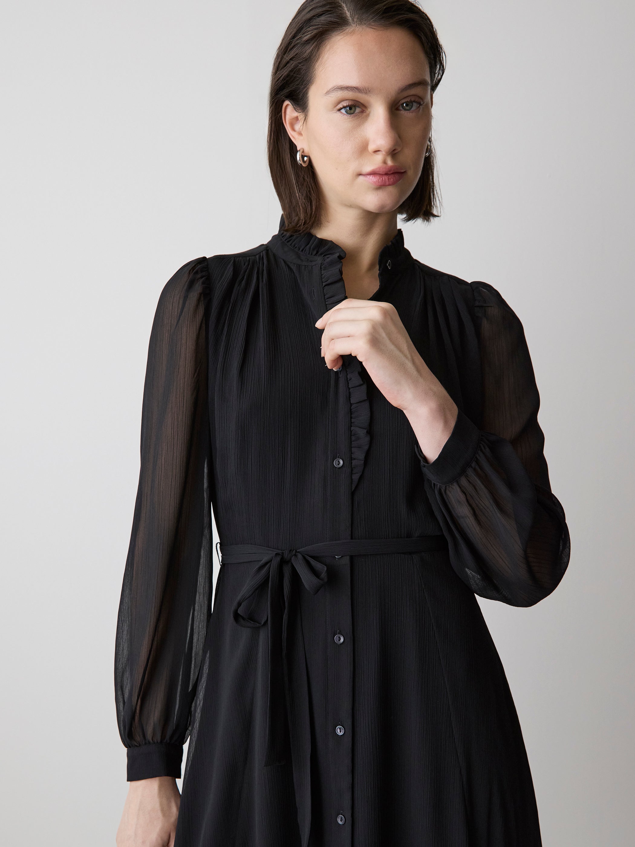 Robe Midi Boutonnée à Manches Longues et Col Montant