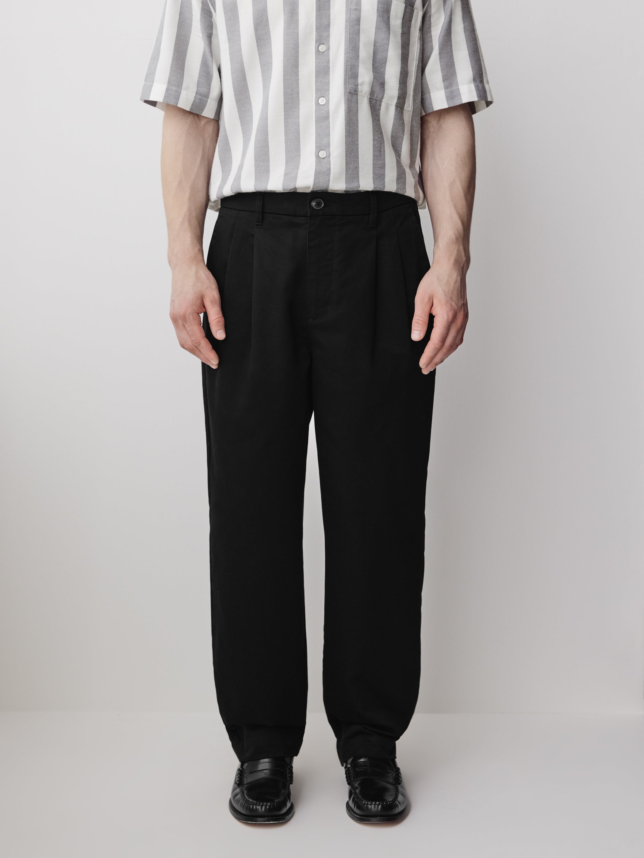 Woven Loose Fit Pleated Cotton Pants