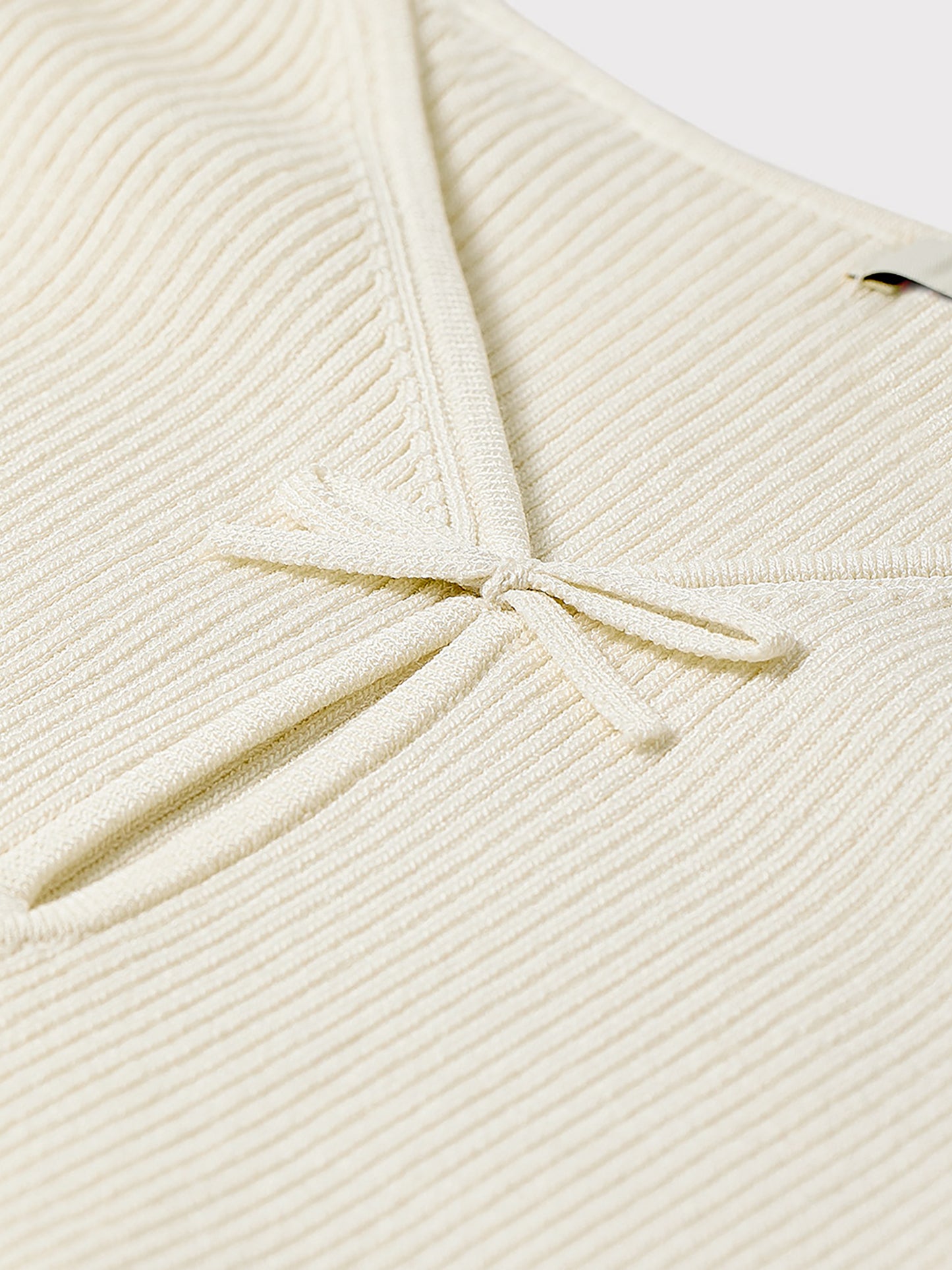 Haut Côtelé à Manches Longues et Col V