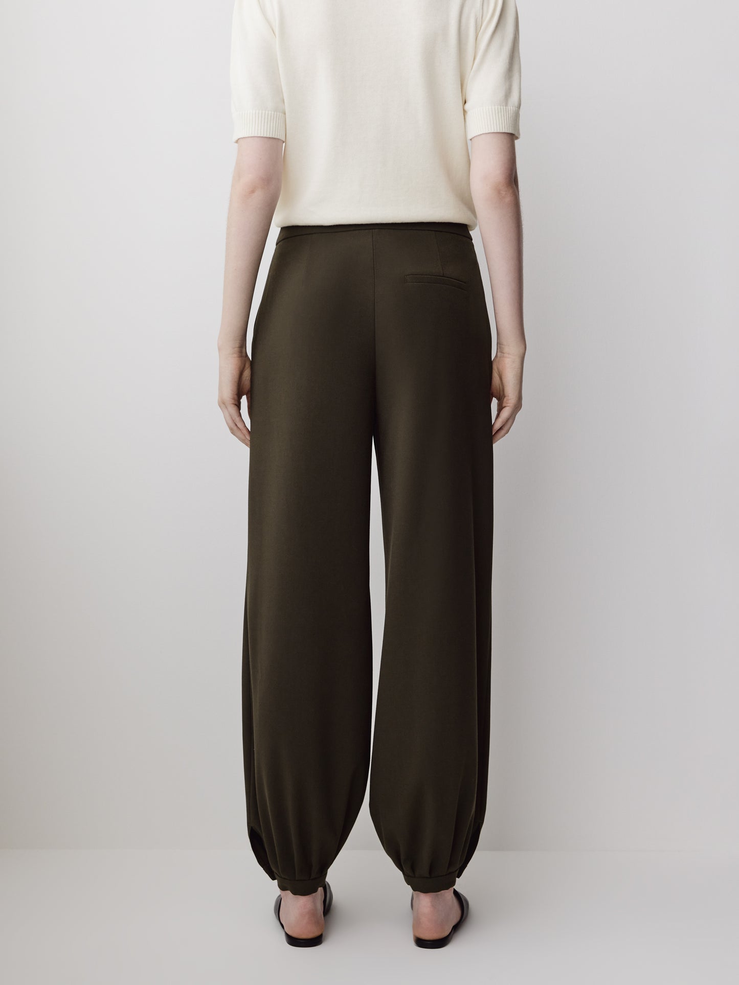 Balloon Fit Stretch Woven Pant Mid Rise