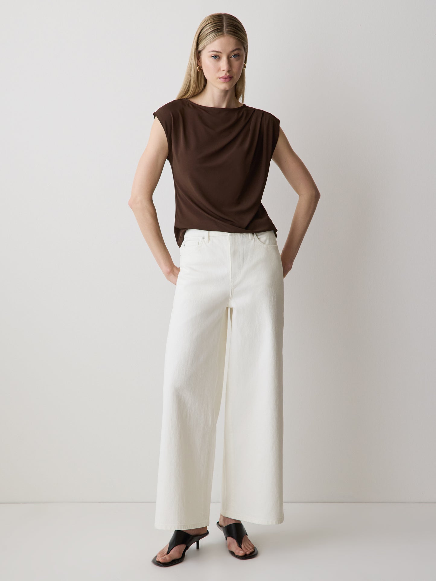 Knit Blouse Pleated Extended Sleeve