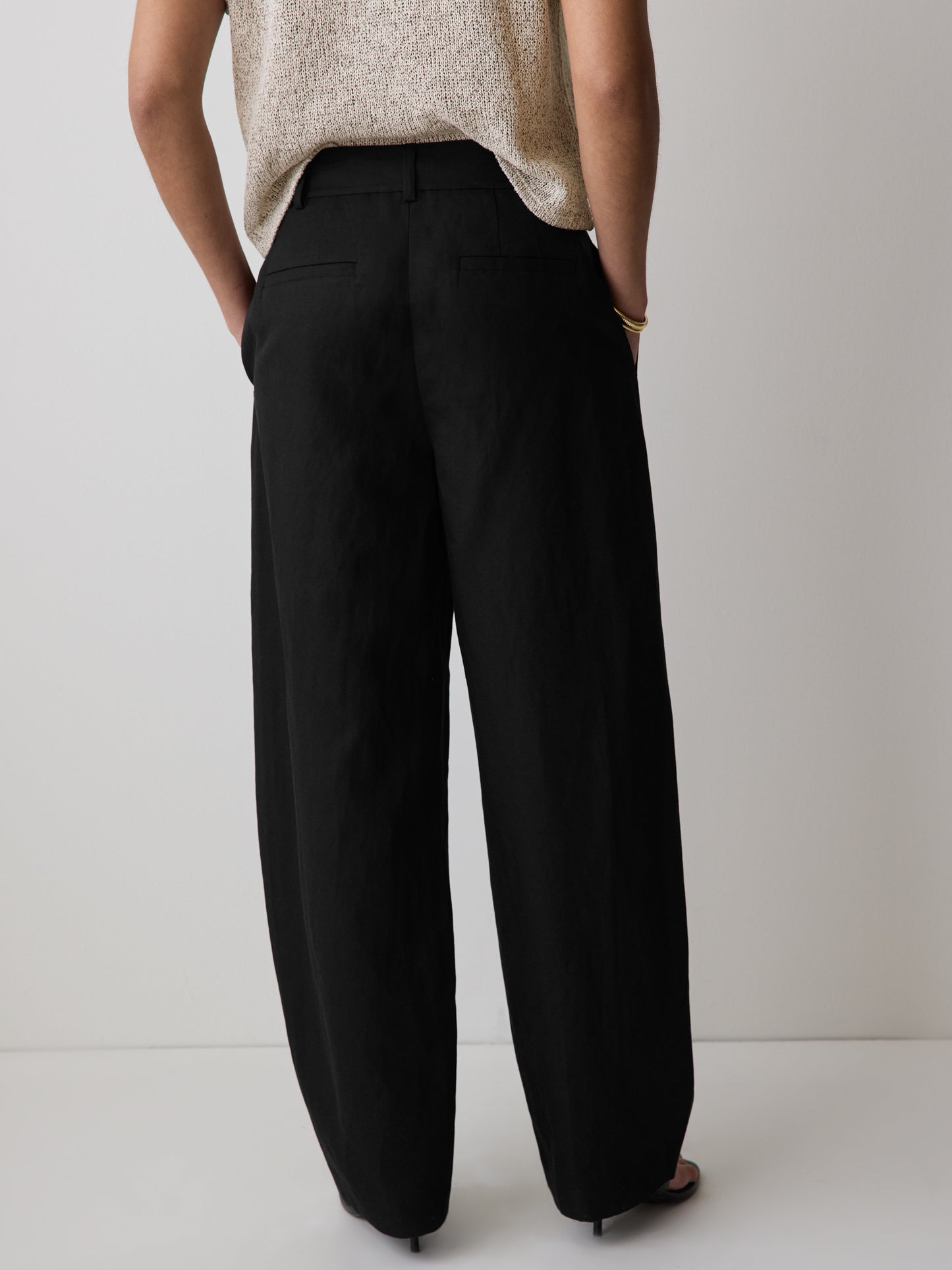 Twill High-Rise Barrel Pant