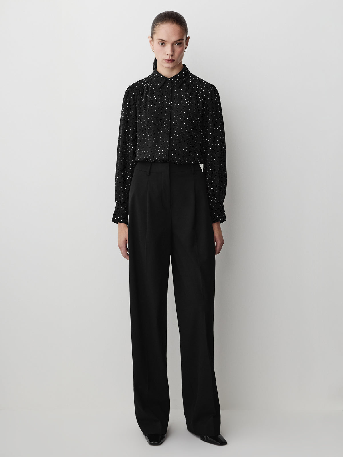 Silky Crepe Long-Sleeve Buttoned-Down Blouse