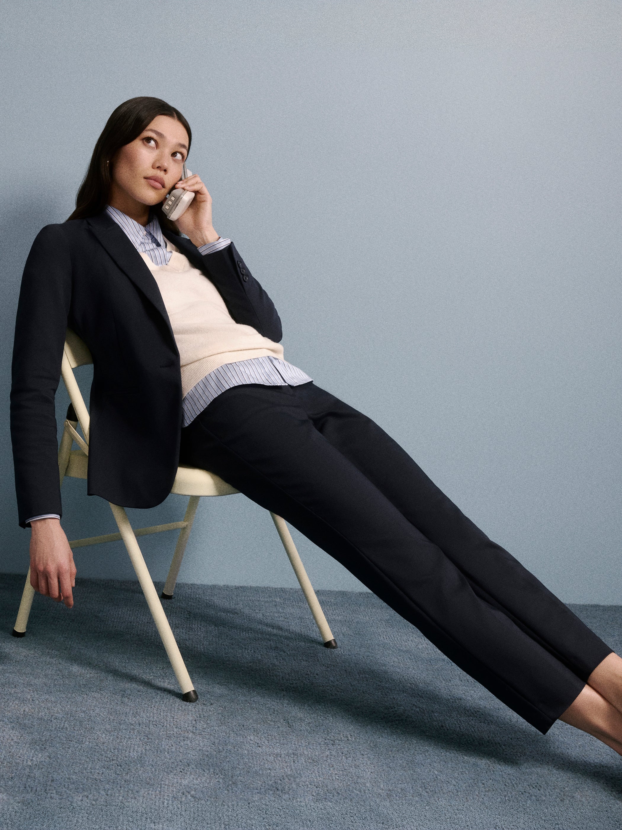 Limitless Mid-Rise Slim-Leg Signature Fit Ankle Pant