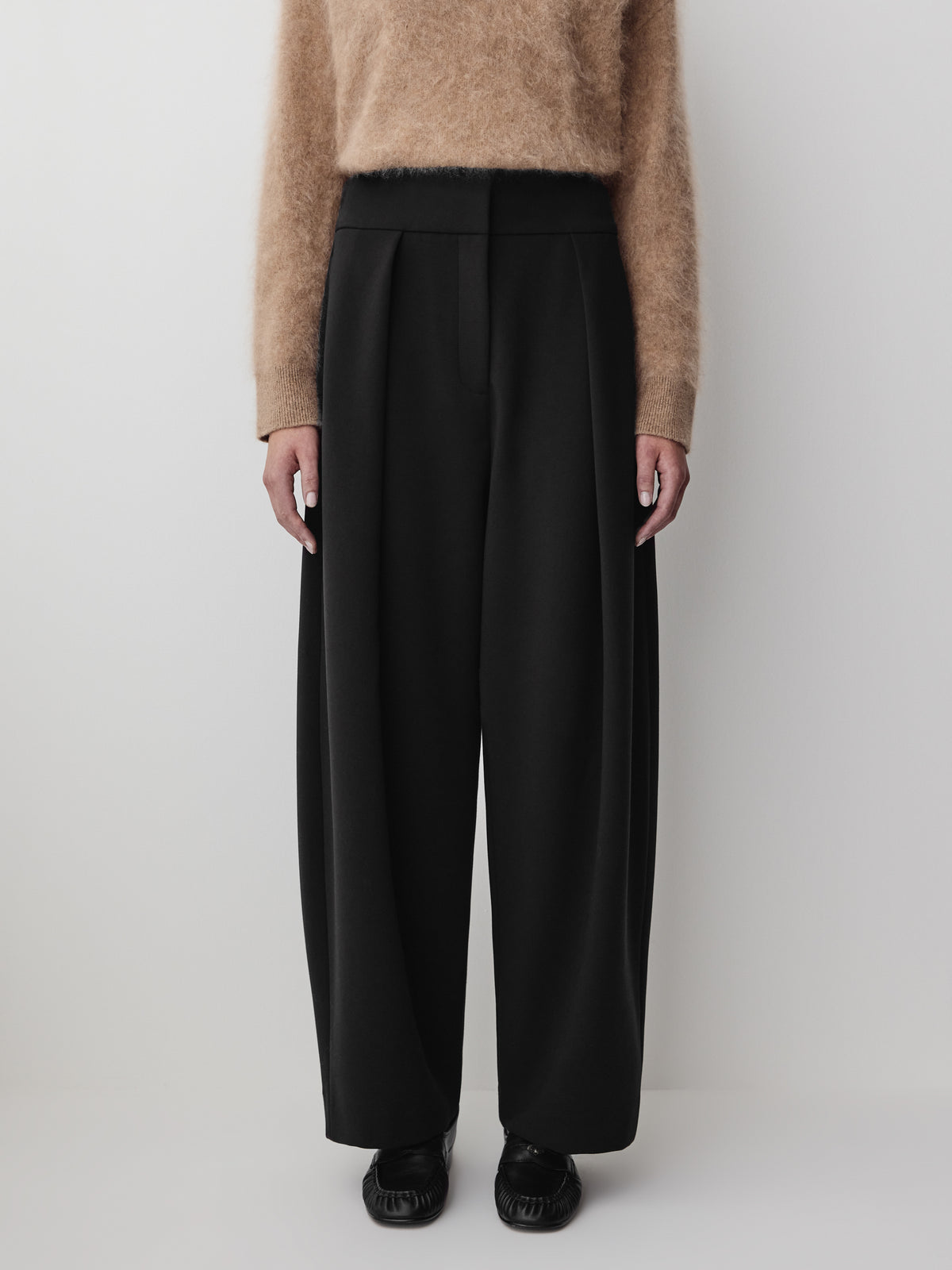 Twill High-Rise Barrel Pant