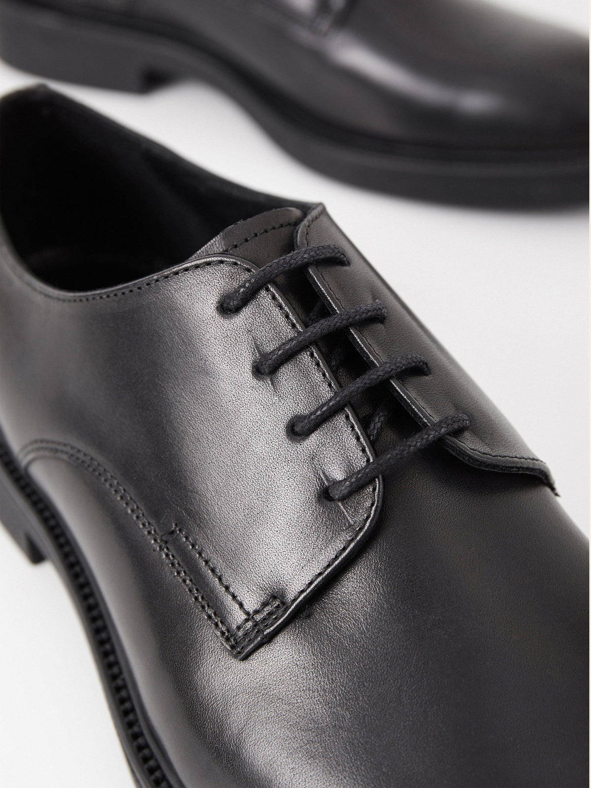 Alex M Shoes - Vagabond