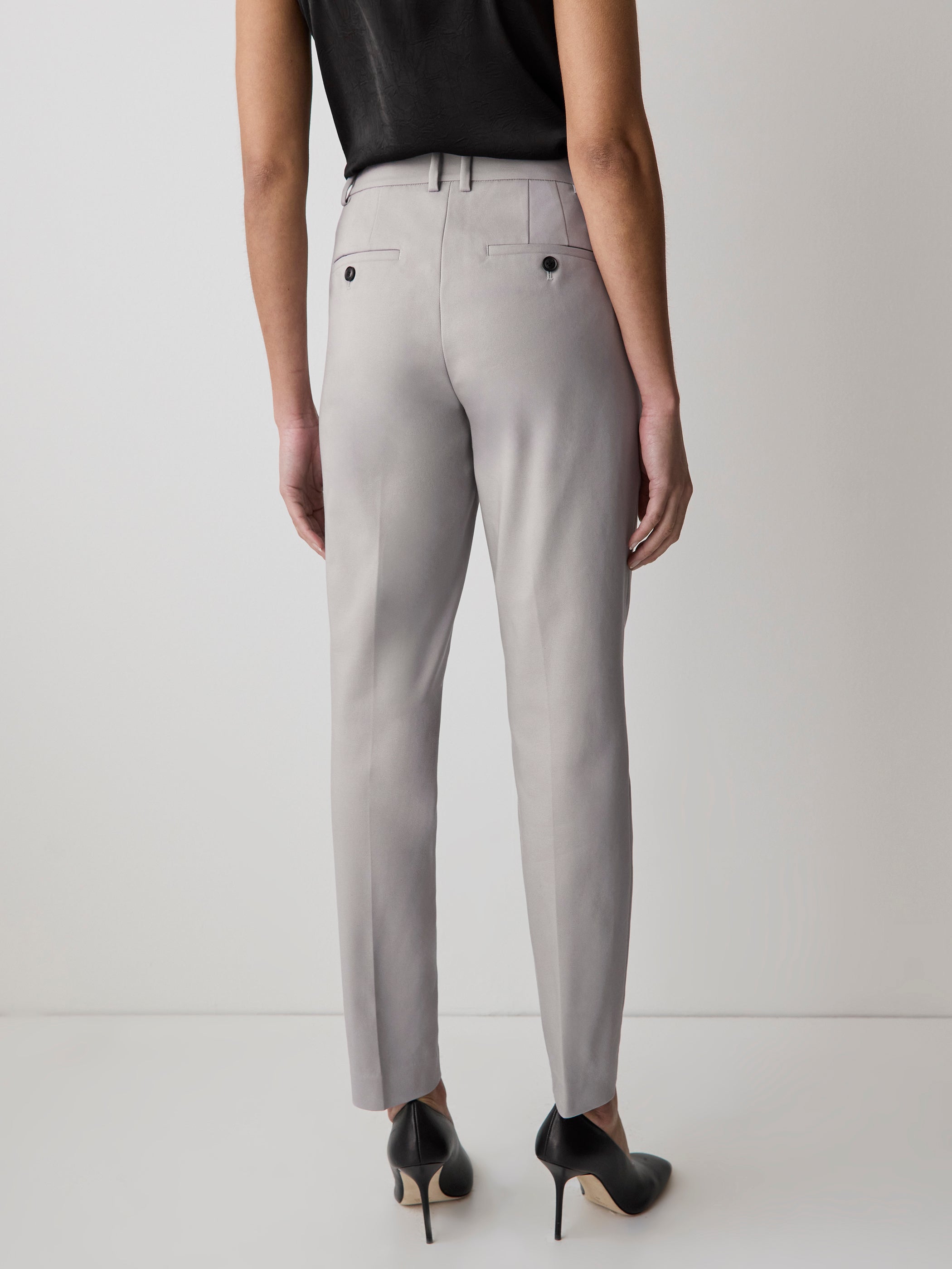 Mid-Rise Slim-Leg Curvy 7/8 Pant