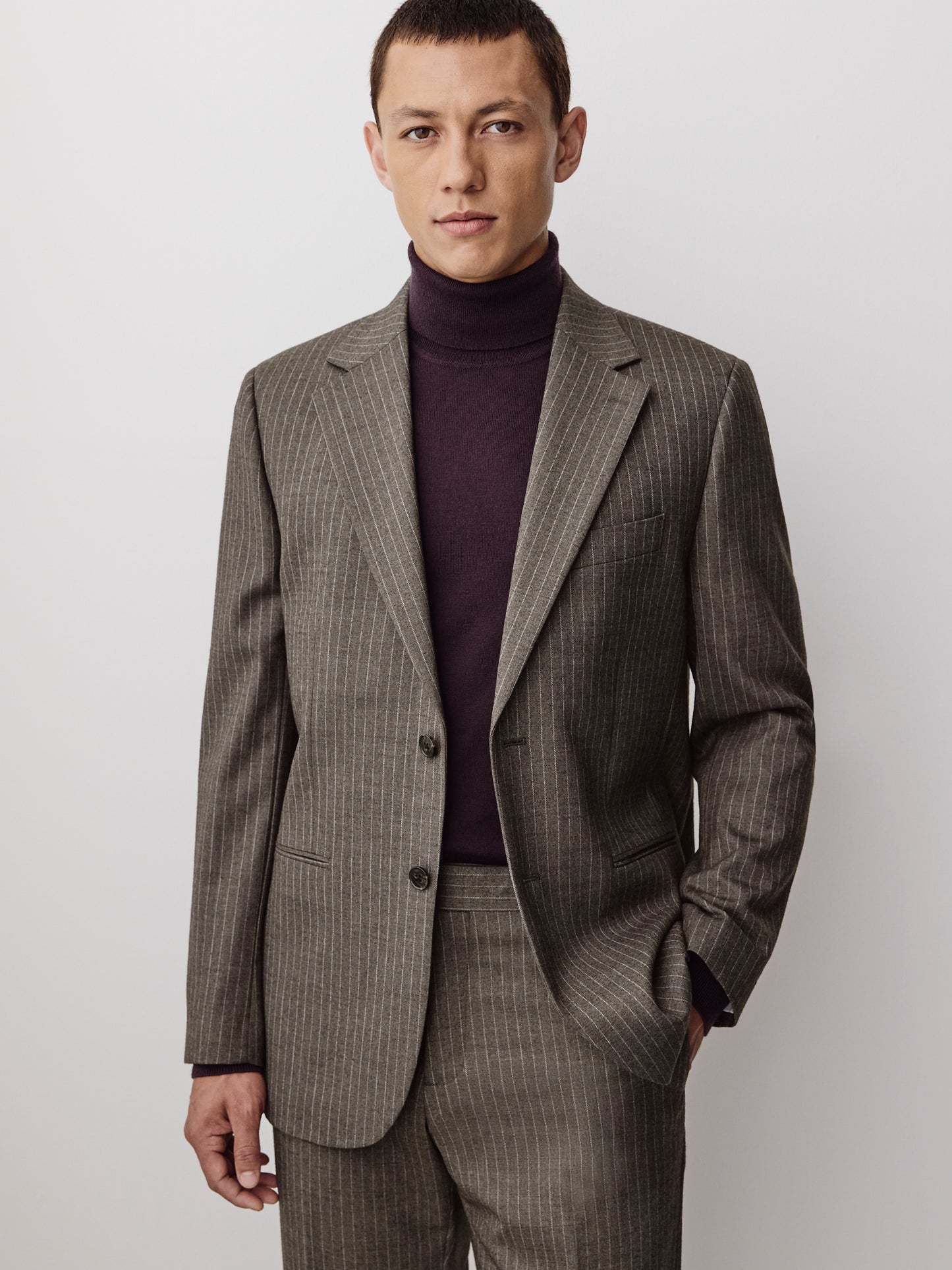 Men's Tailored Wool Blend Pinstripe Blazer
