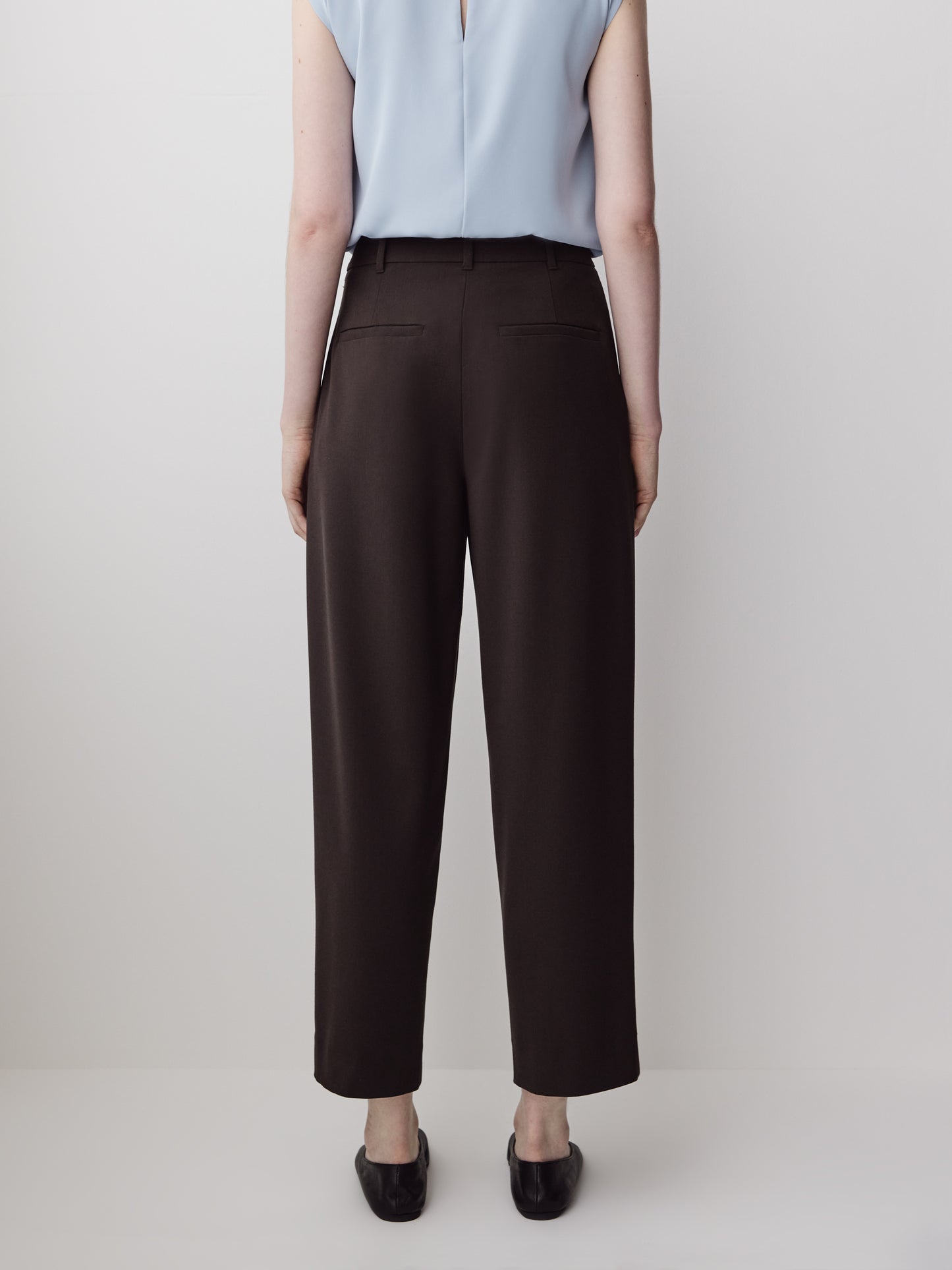 Twill High-Rise Barrel Ankle Pant