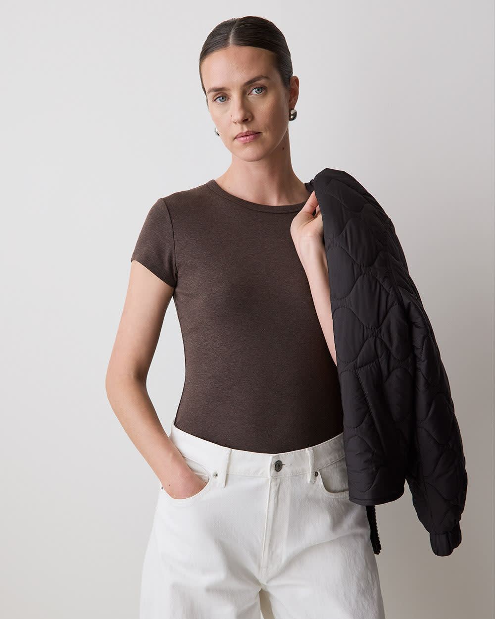 T-Shirt Côtelé à Manches Courtes et Col Rond