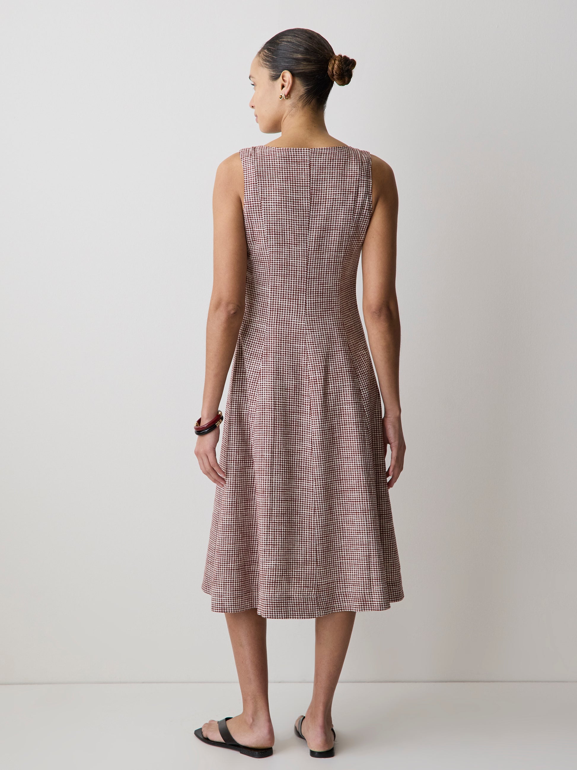 Sleeveless Crew-Neck Linen-Blend Midi Dress