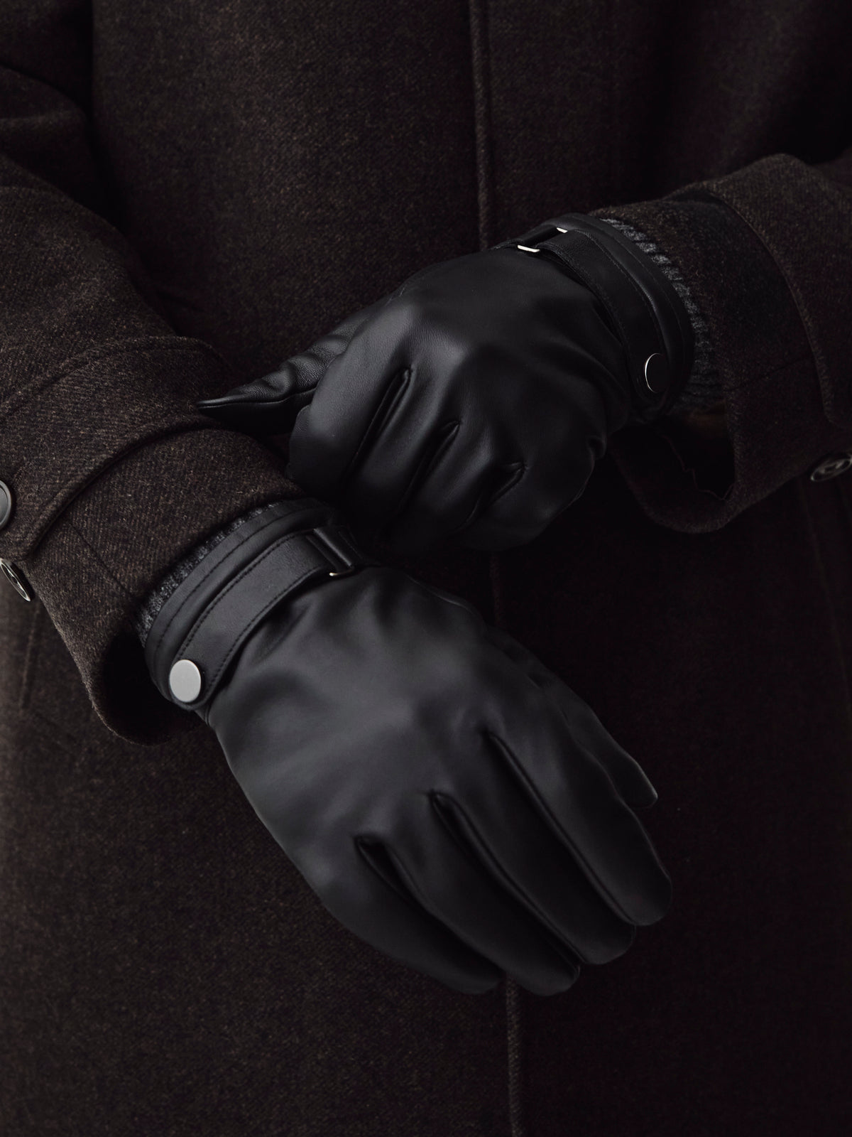 Leather Gloves with Buttoned Tabs