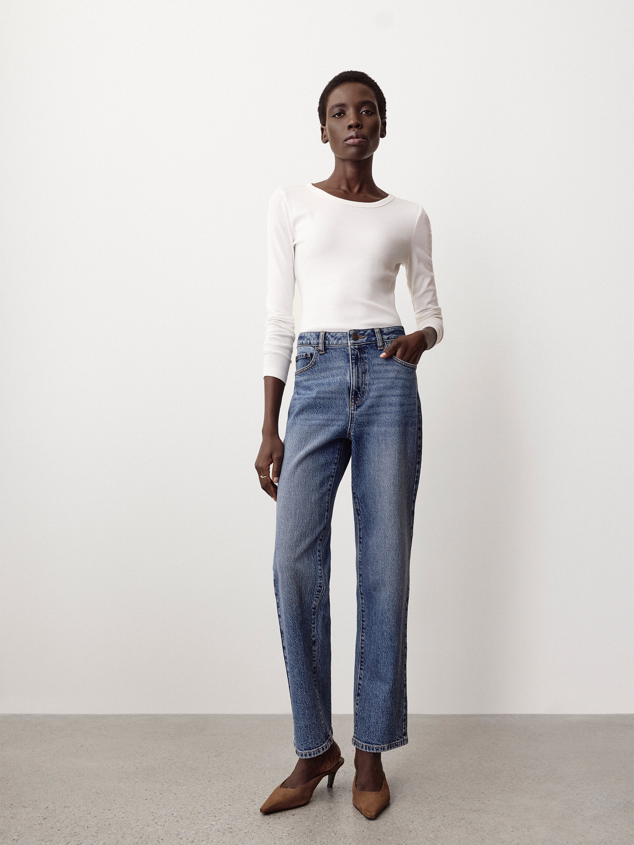 Jeans Court à Jambe Droite