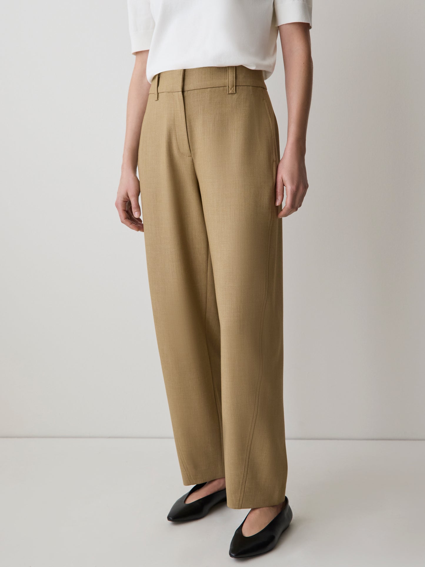 High-Rise Barrel-Leg Pant