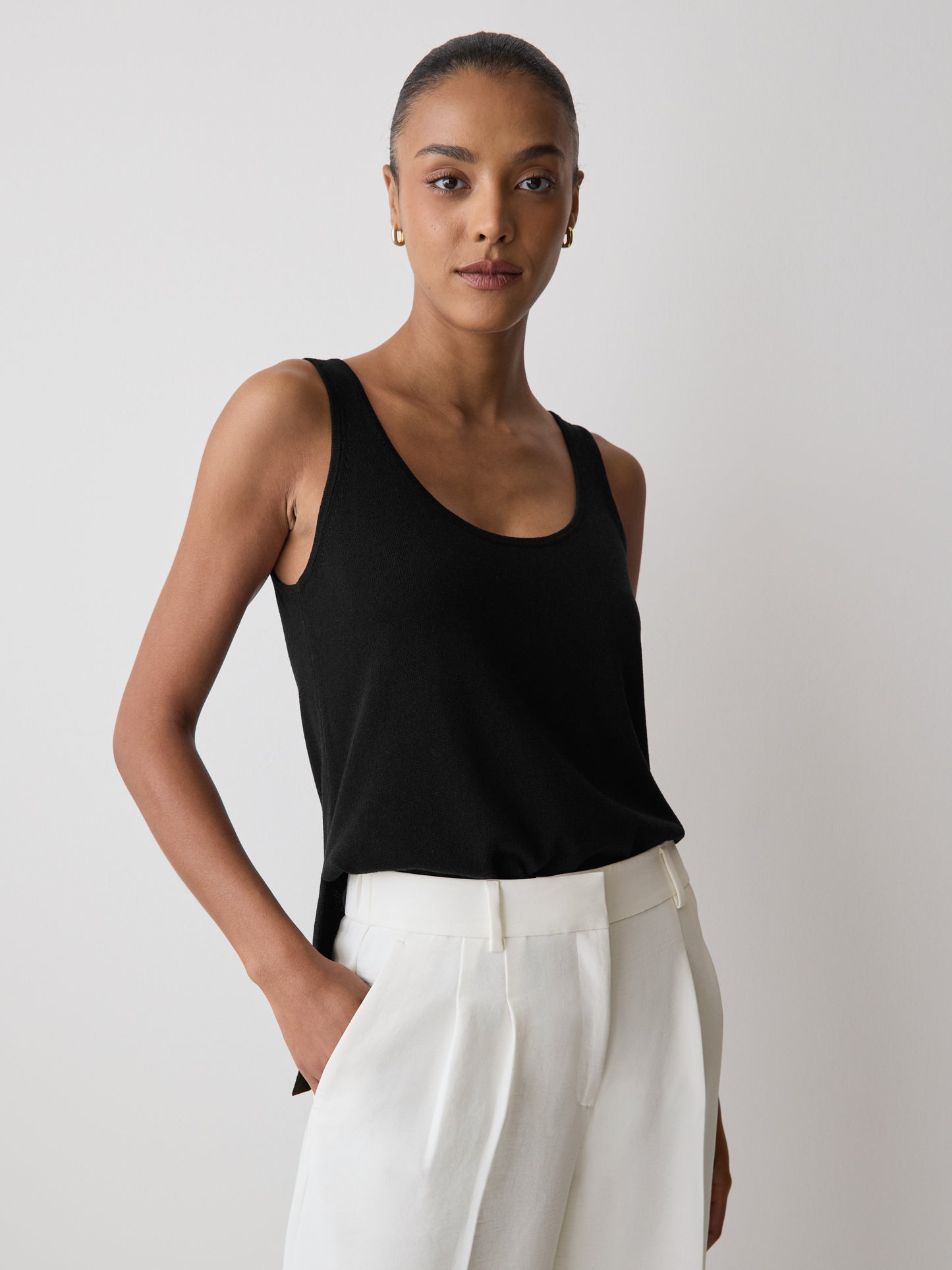 Linen-Blend U-Neck Loose Tank