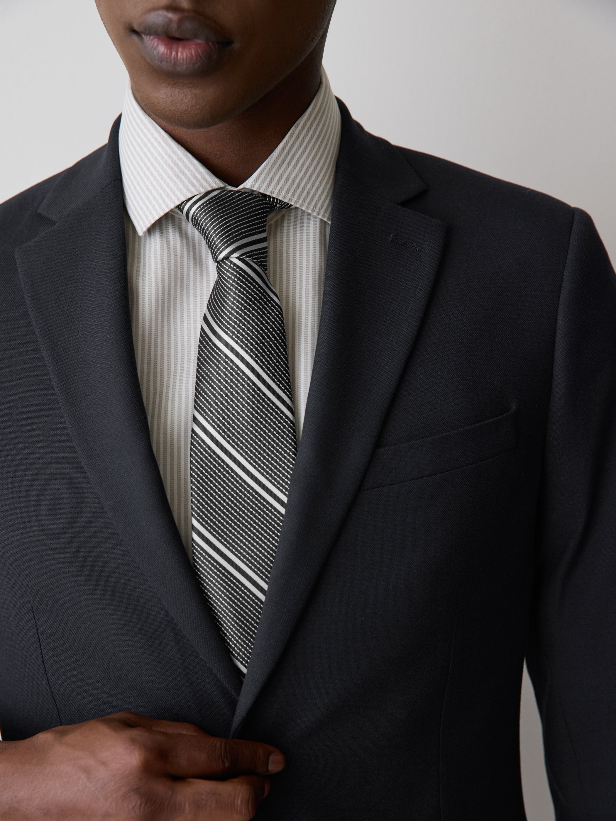 Veston de Complet à Coupe Étroite en Tissu Technique