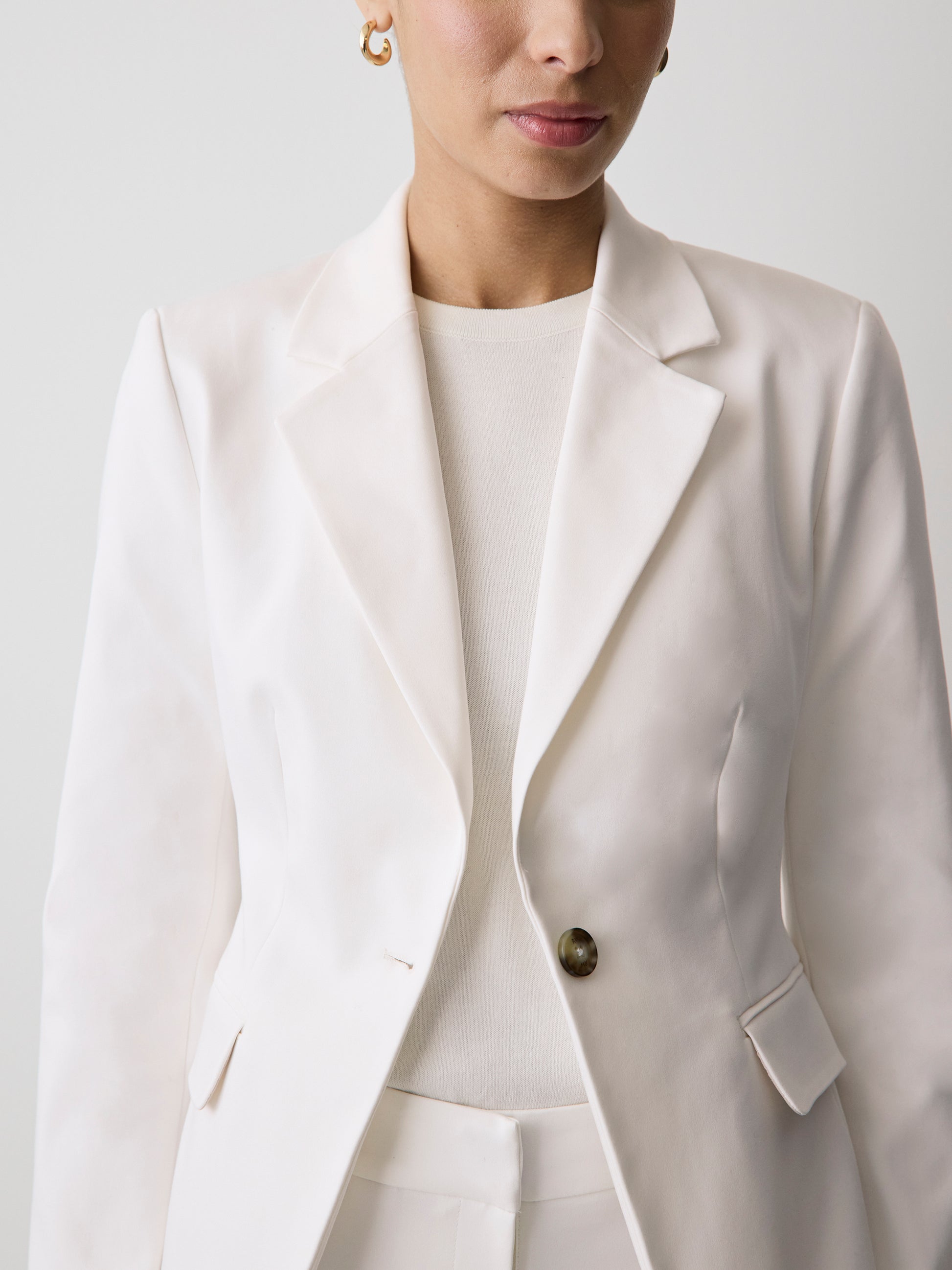 One-Button Fitted Blazer