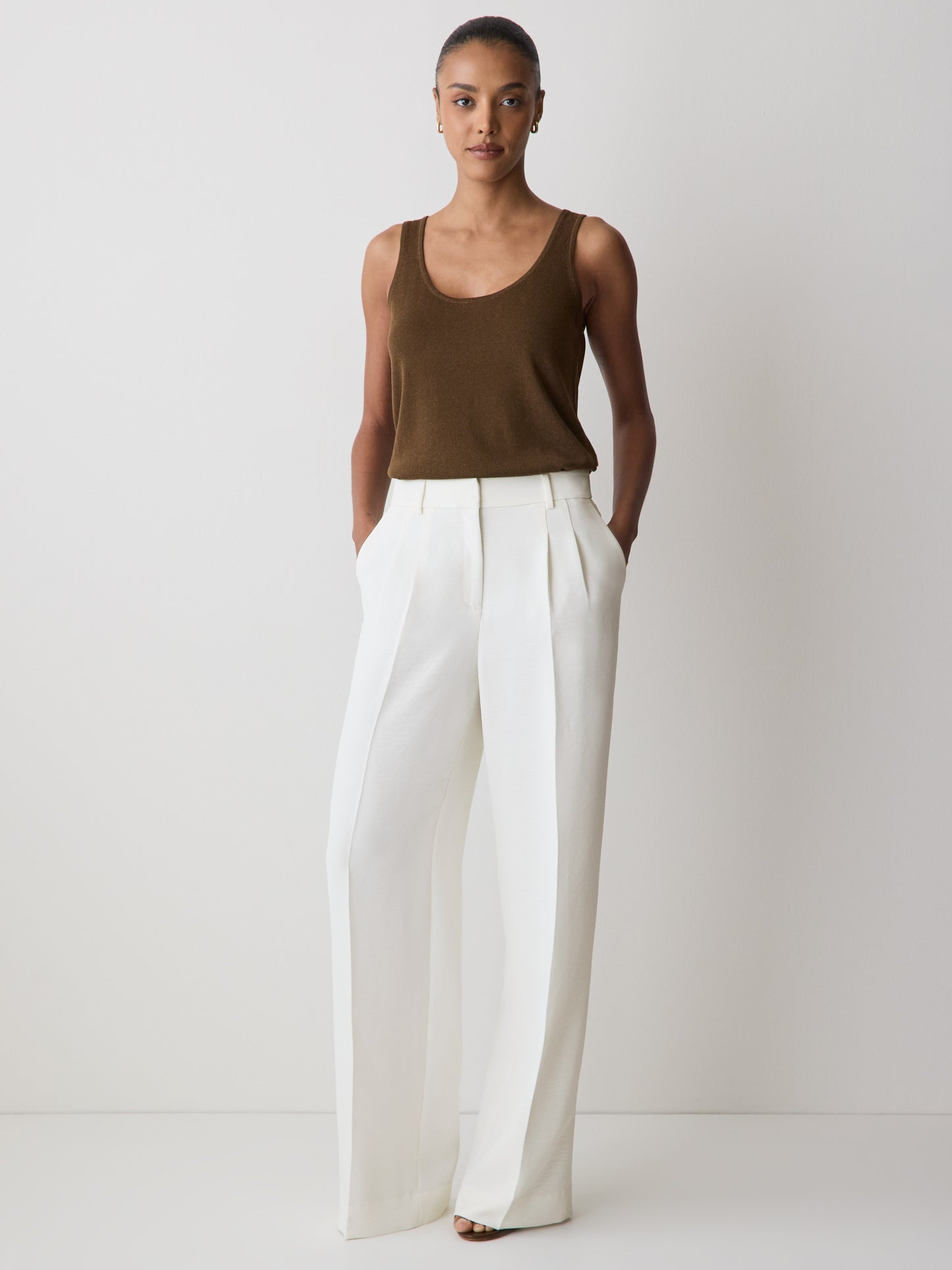 Linen-Blend U-Neck Loose Tank