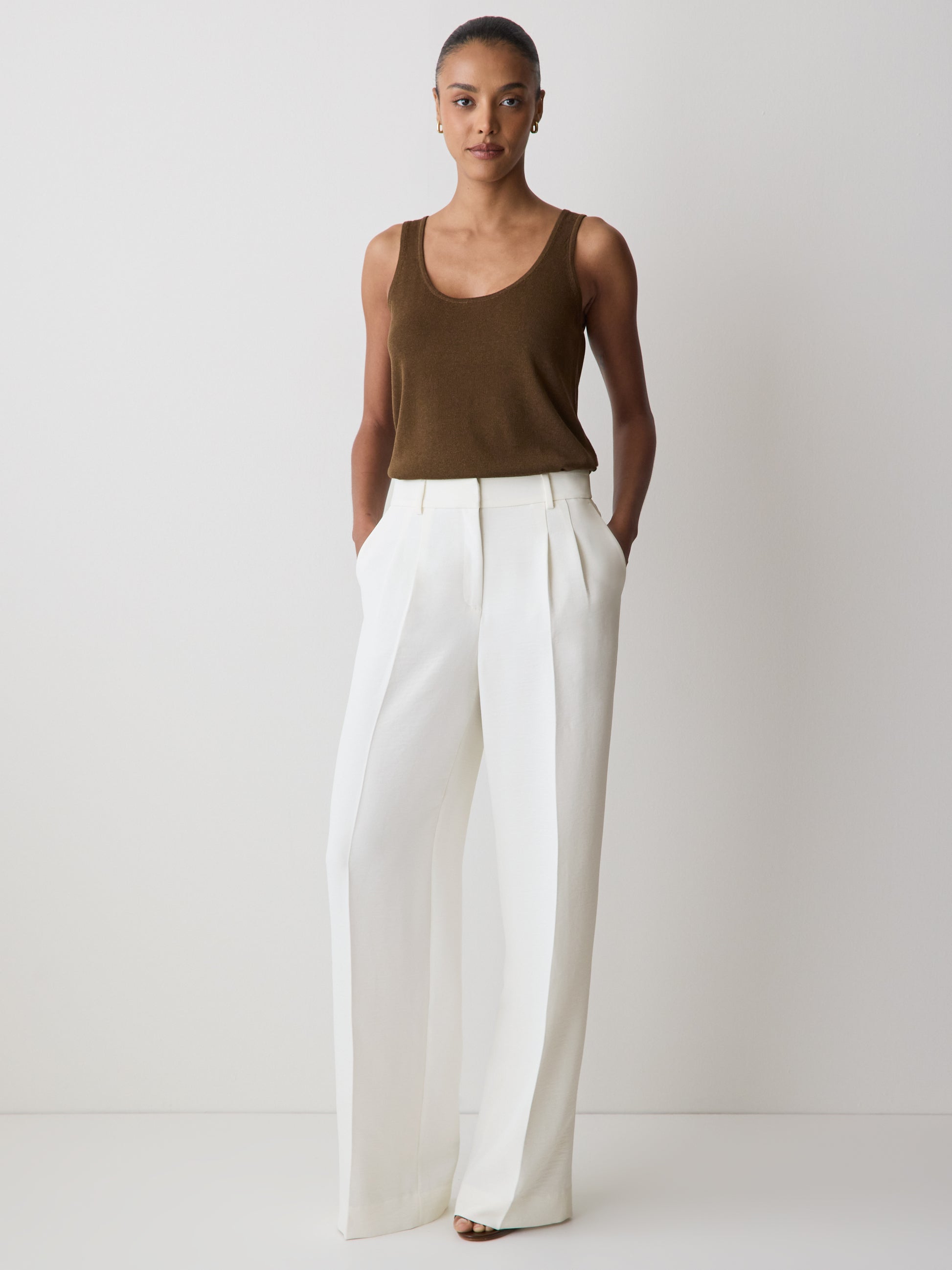 Linen-Blend U-Neck Loose Tank