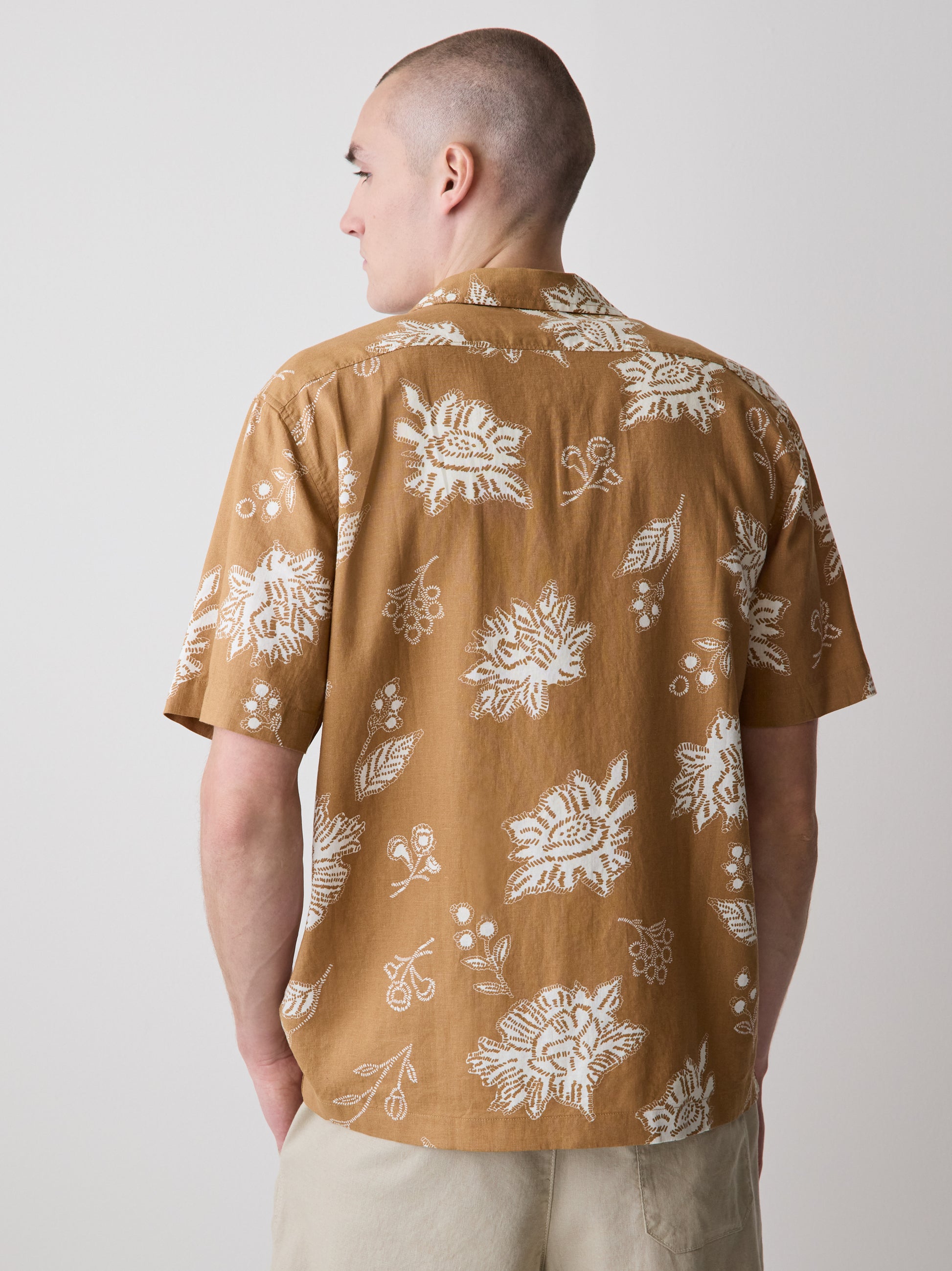 Tailored Linen Blend Short Sleeve Shirt