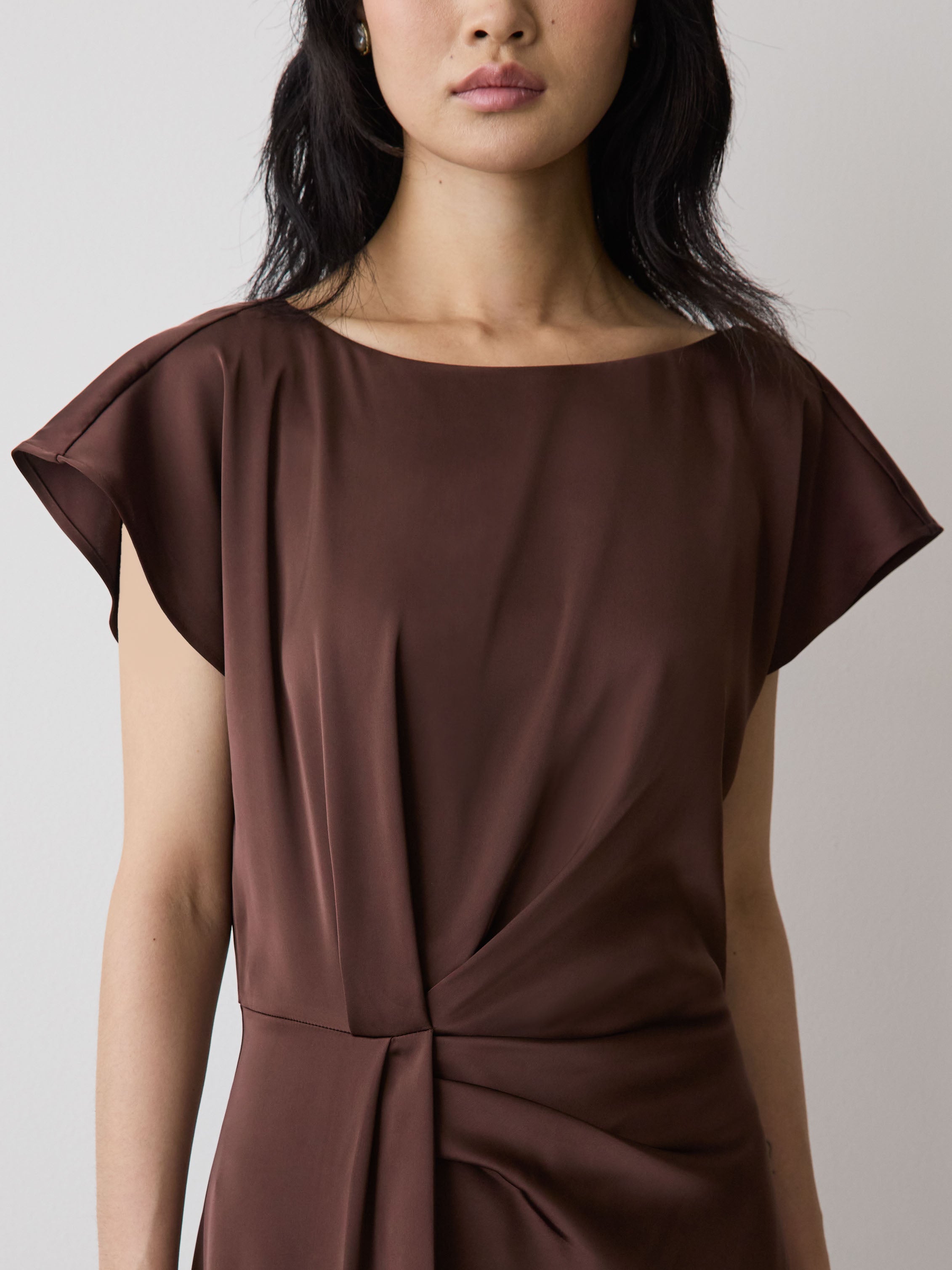 Robe Cocktail Midi à Manches Courtes et Détail Drapé