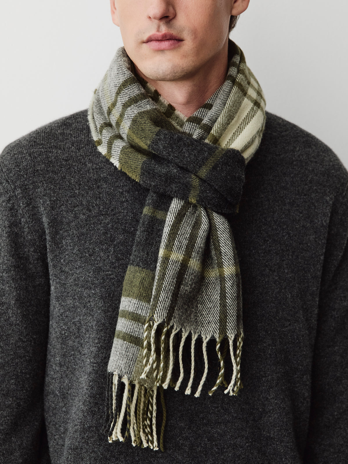 Plaid Scarf with Fringes