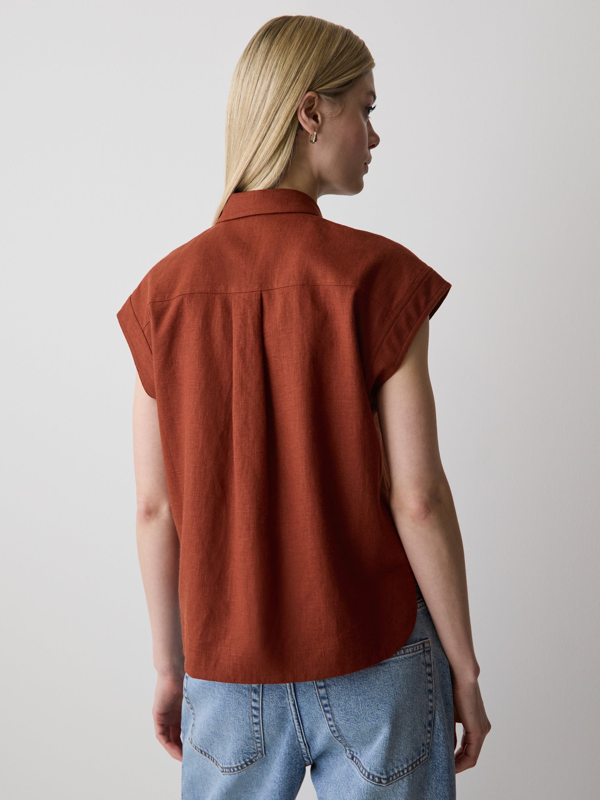 Linen-Blend Extended-Sleeve Blouse with Shirt Collar