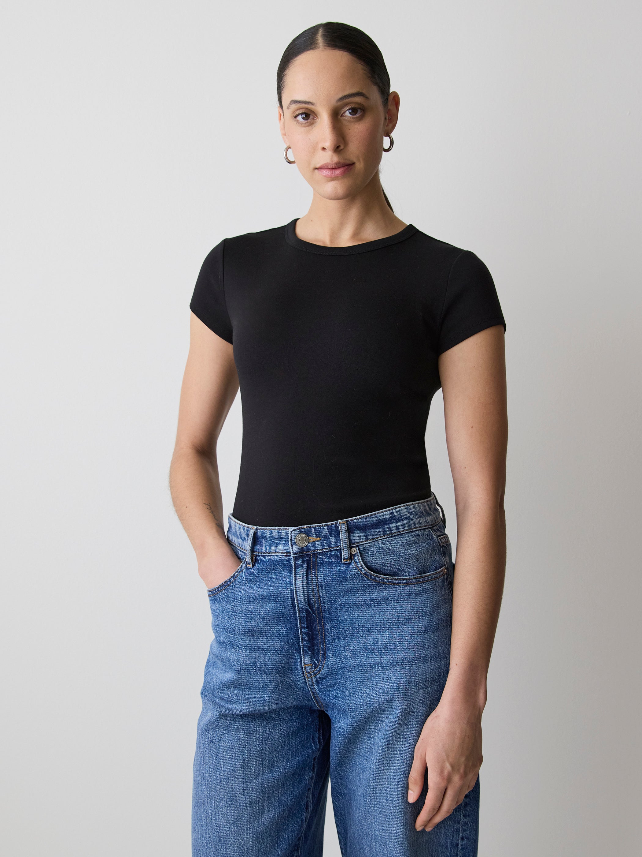 T-Shirt Côtelé à Manches Courtes et Col Rond