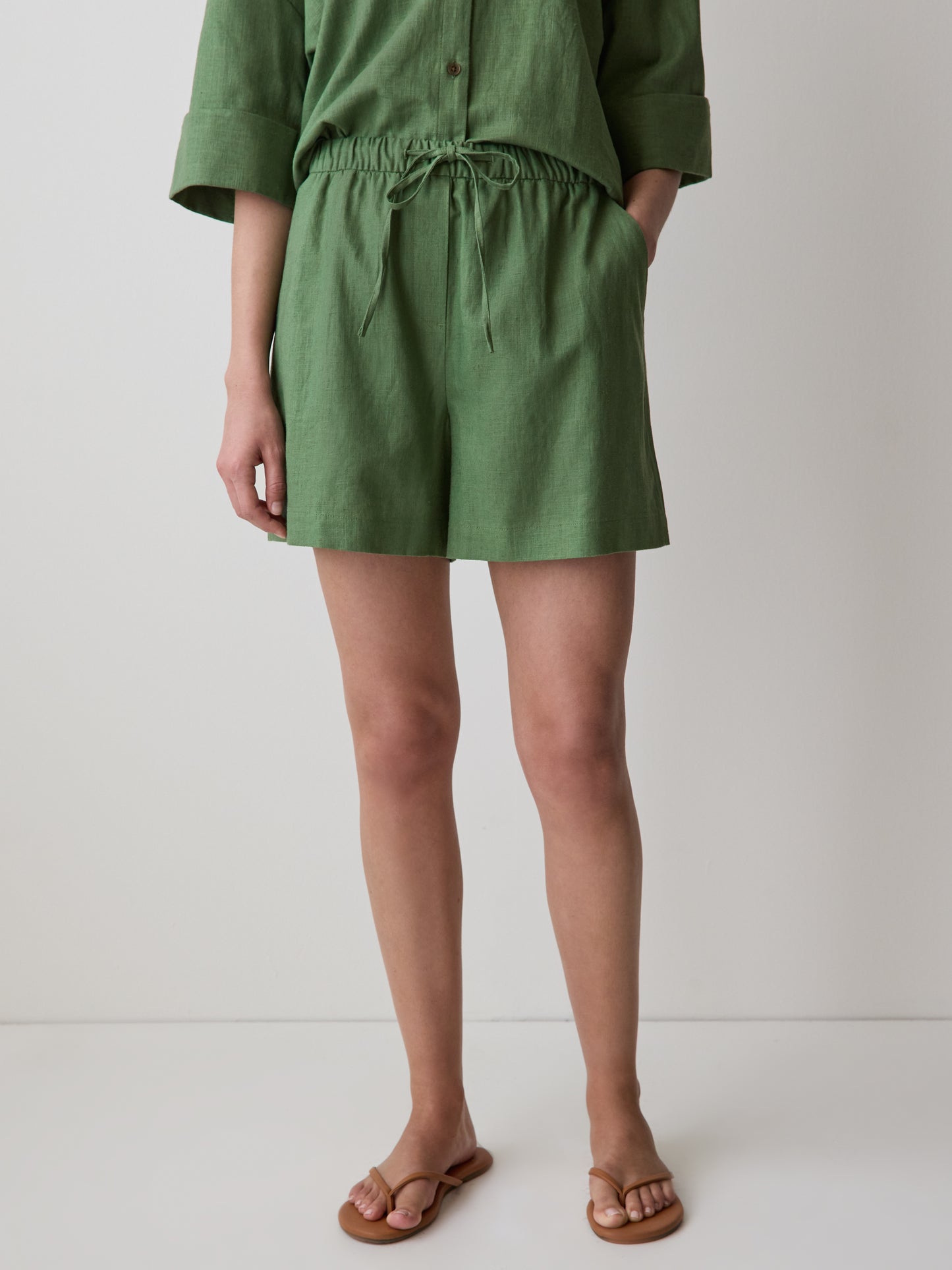 Linen-Blend Mid-Rise Pull-On Short