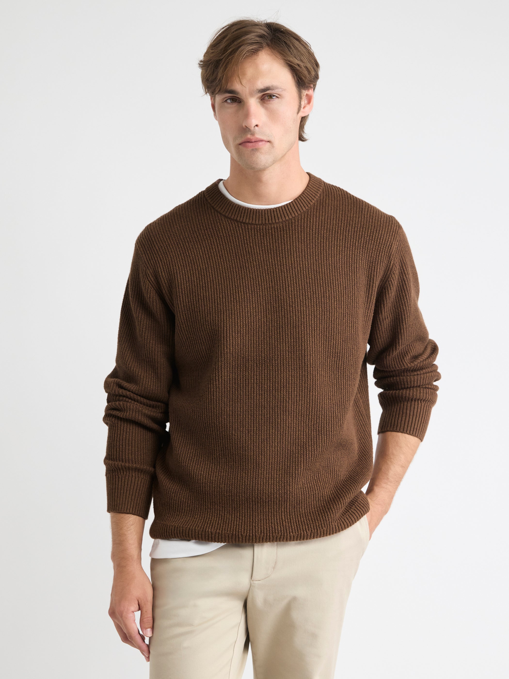 Cashmere-Blend Long-Sleeve Crew-Neck Sweater