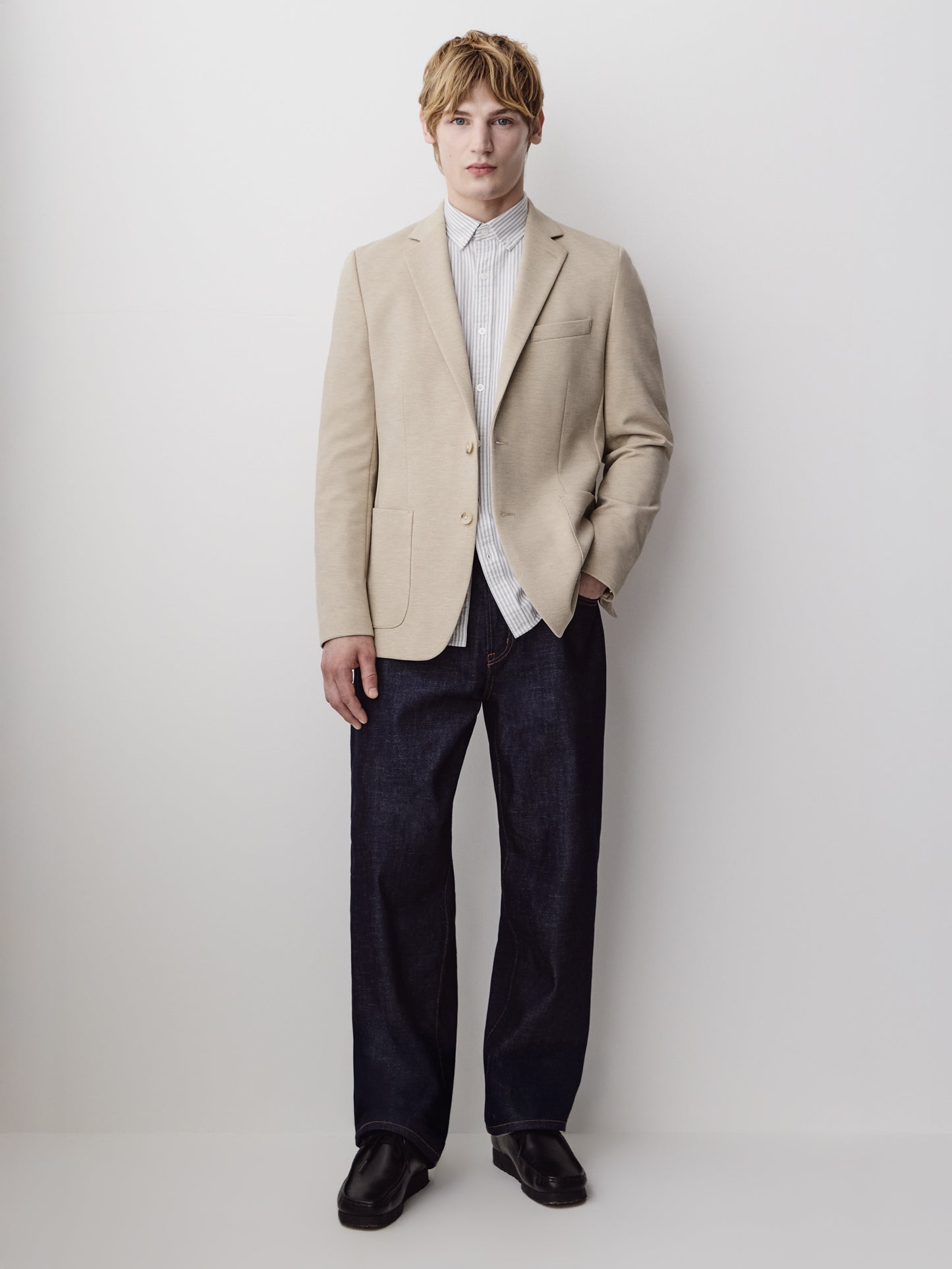Slim Fit Knit Blazer
