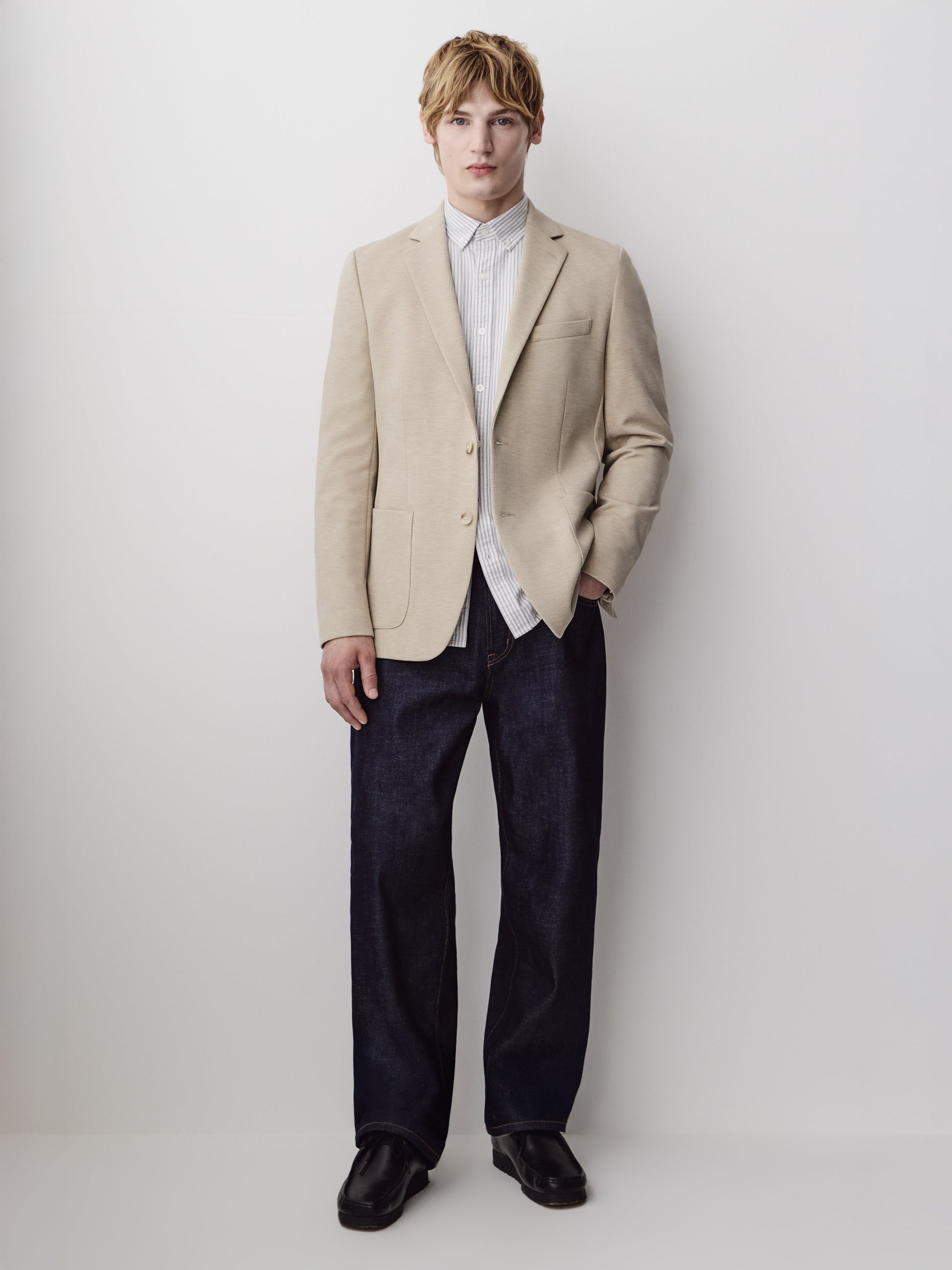 Slim Fit Knit Blazer