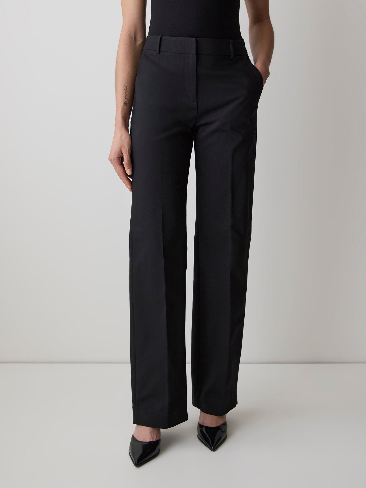 Limitless High-Rise Wide-Leg Signature Fit Pant