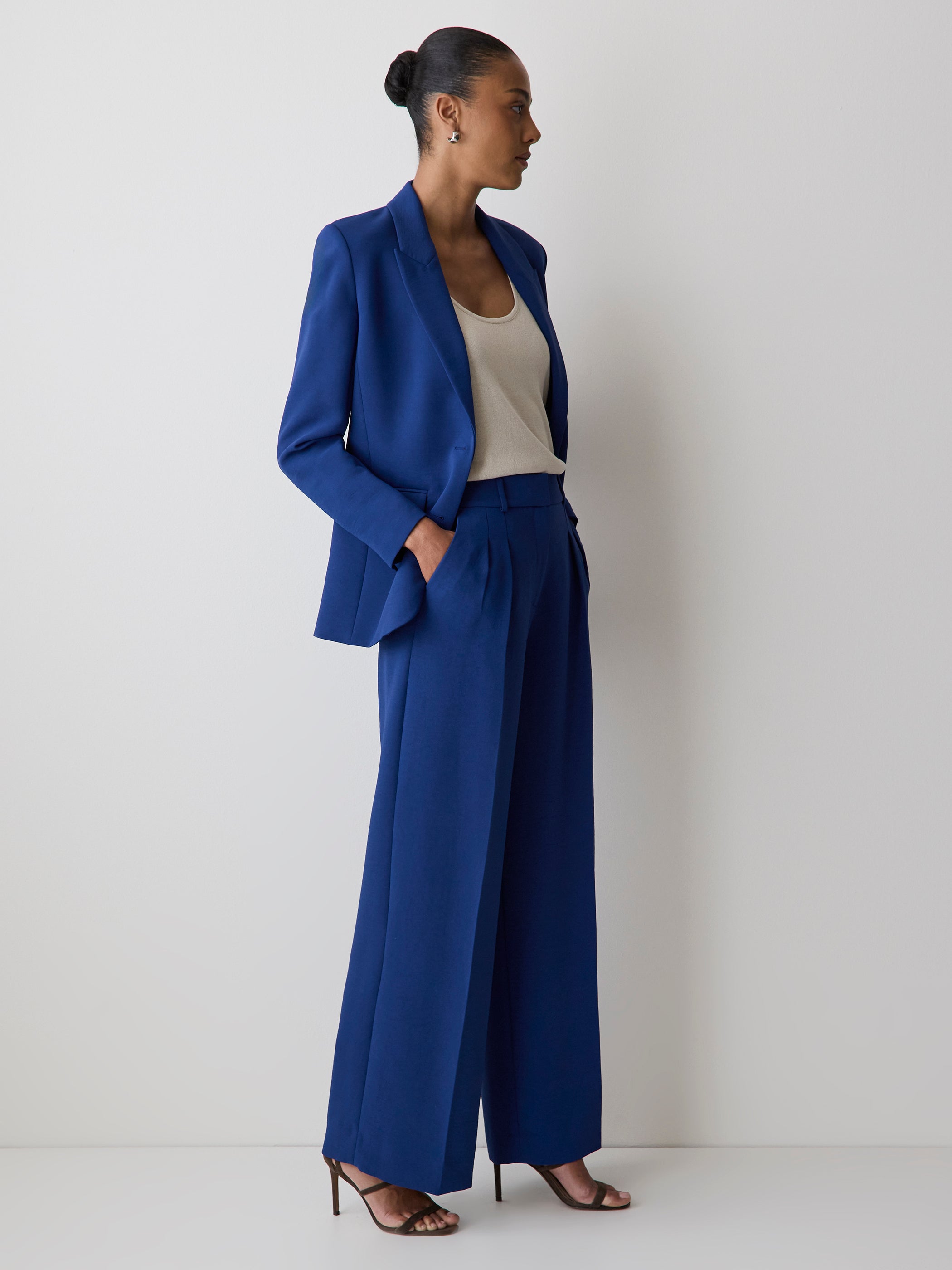 Woven Classic Relax Blazer with Flap Pockets