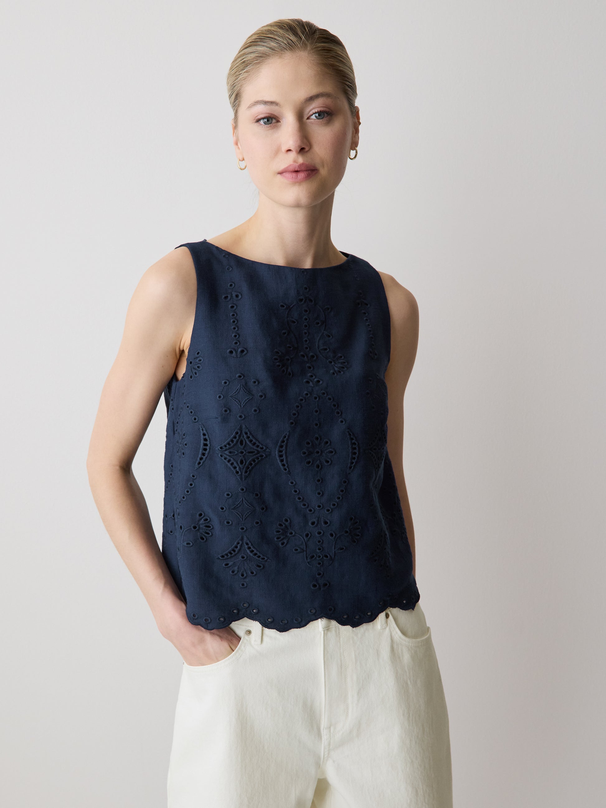 Sleeveless Embroidered Blouse
