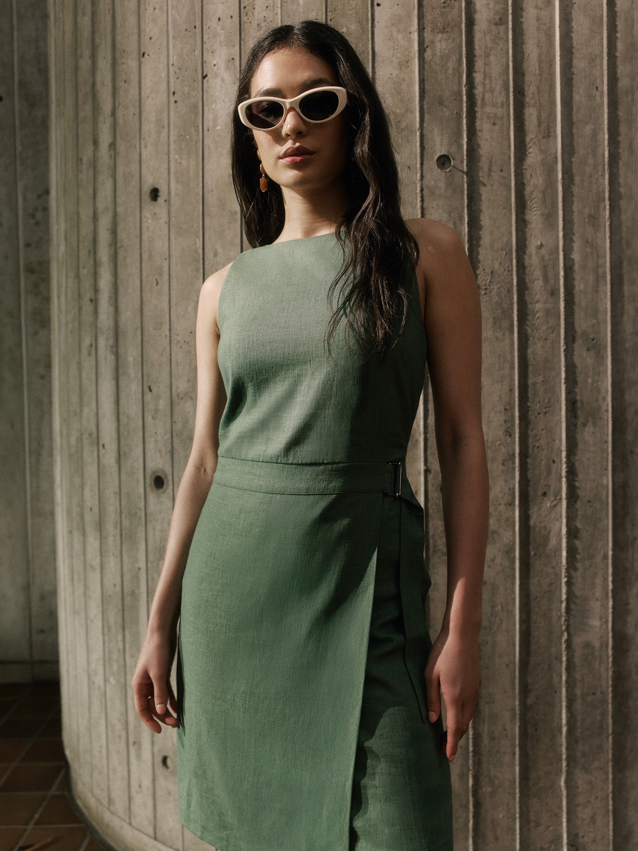 Sleeveless Boat-Neck Linen-Blend Midi Dress