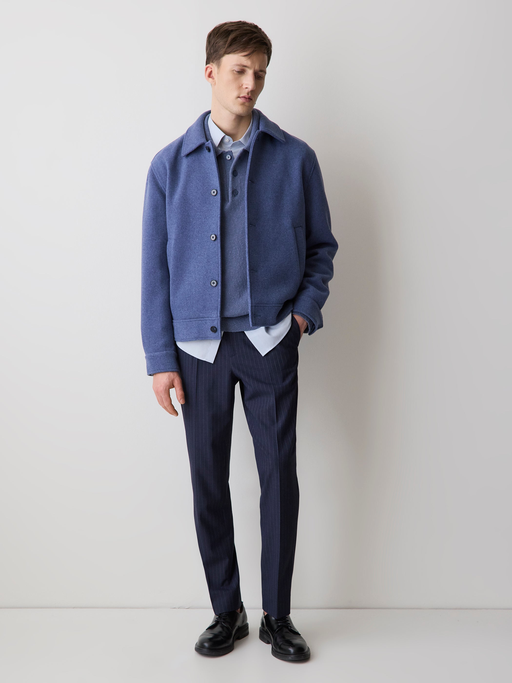 Pantalon Habillé Rayé à Jambe Fuselée Plissée