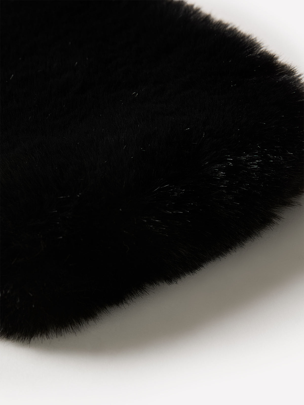 Oblong Faux Fur Scarf in 100% Polyester