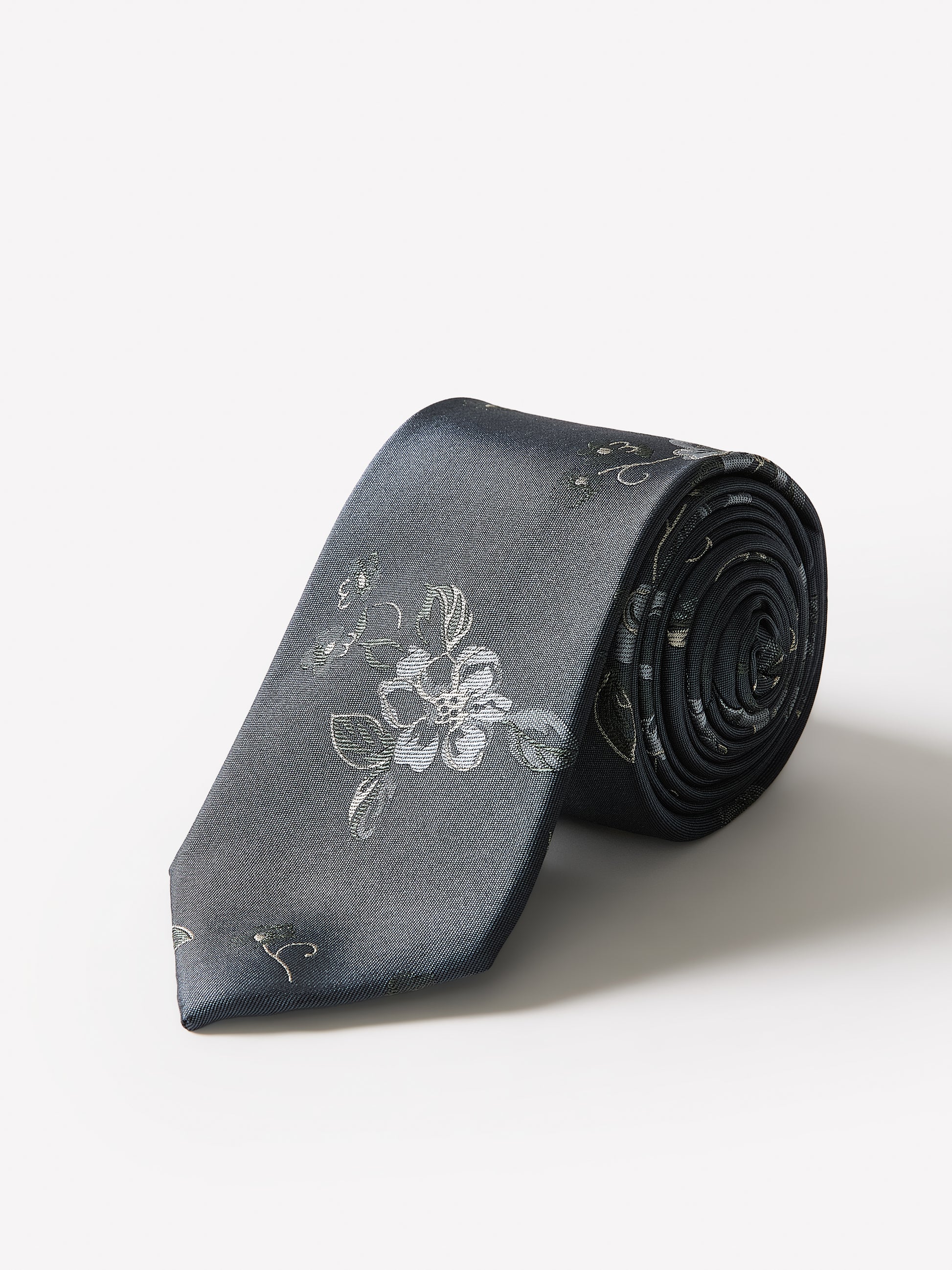 Regular Tie with Floral Pattern
