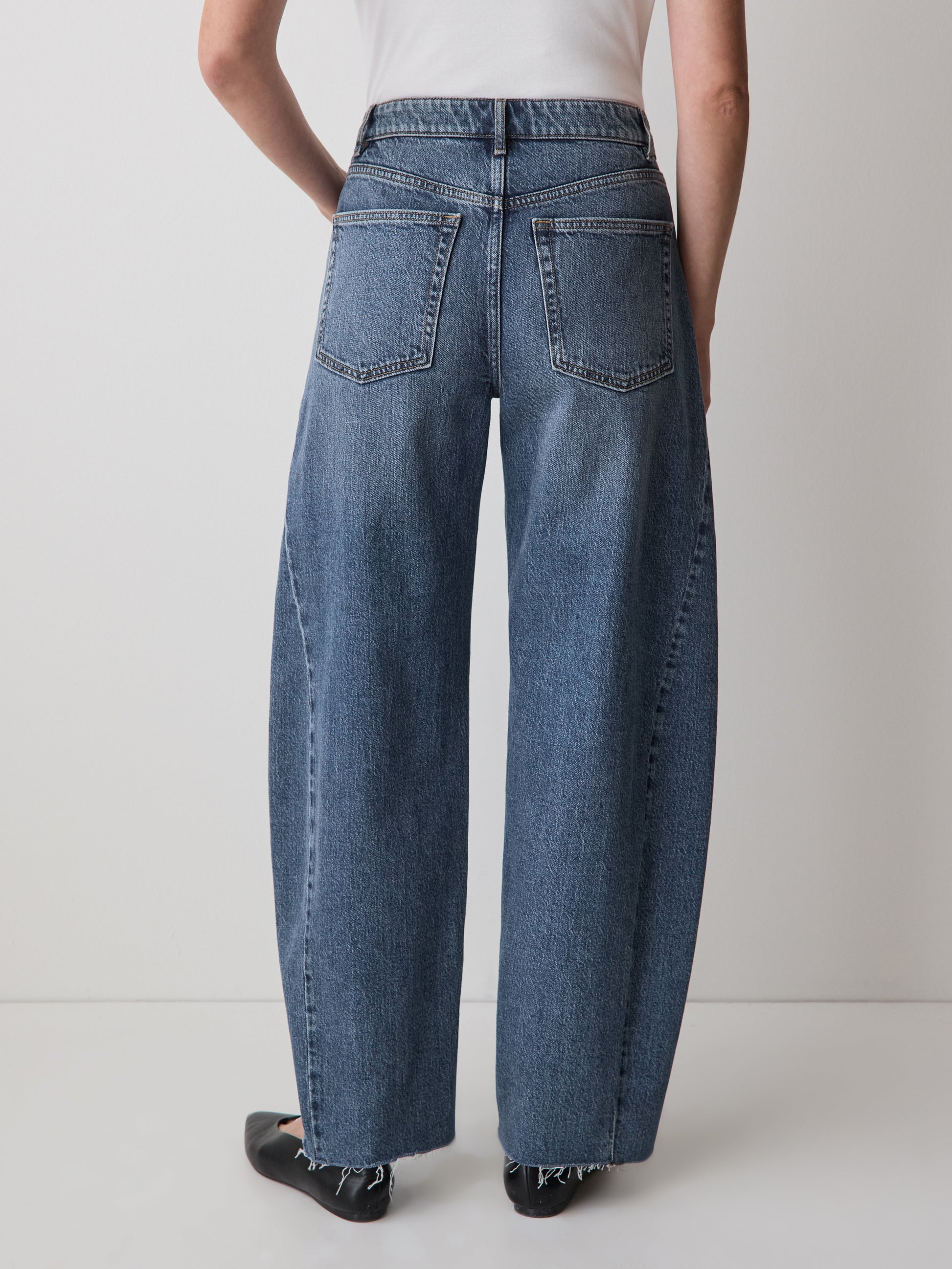 Mid-Rise Barrel Jeans