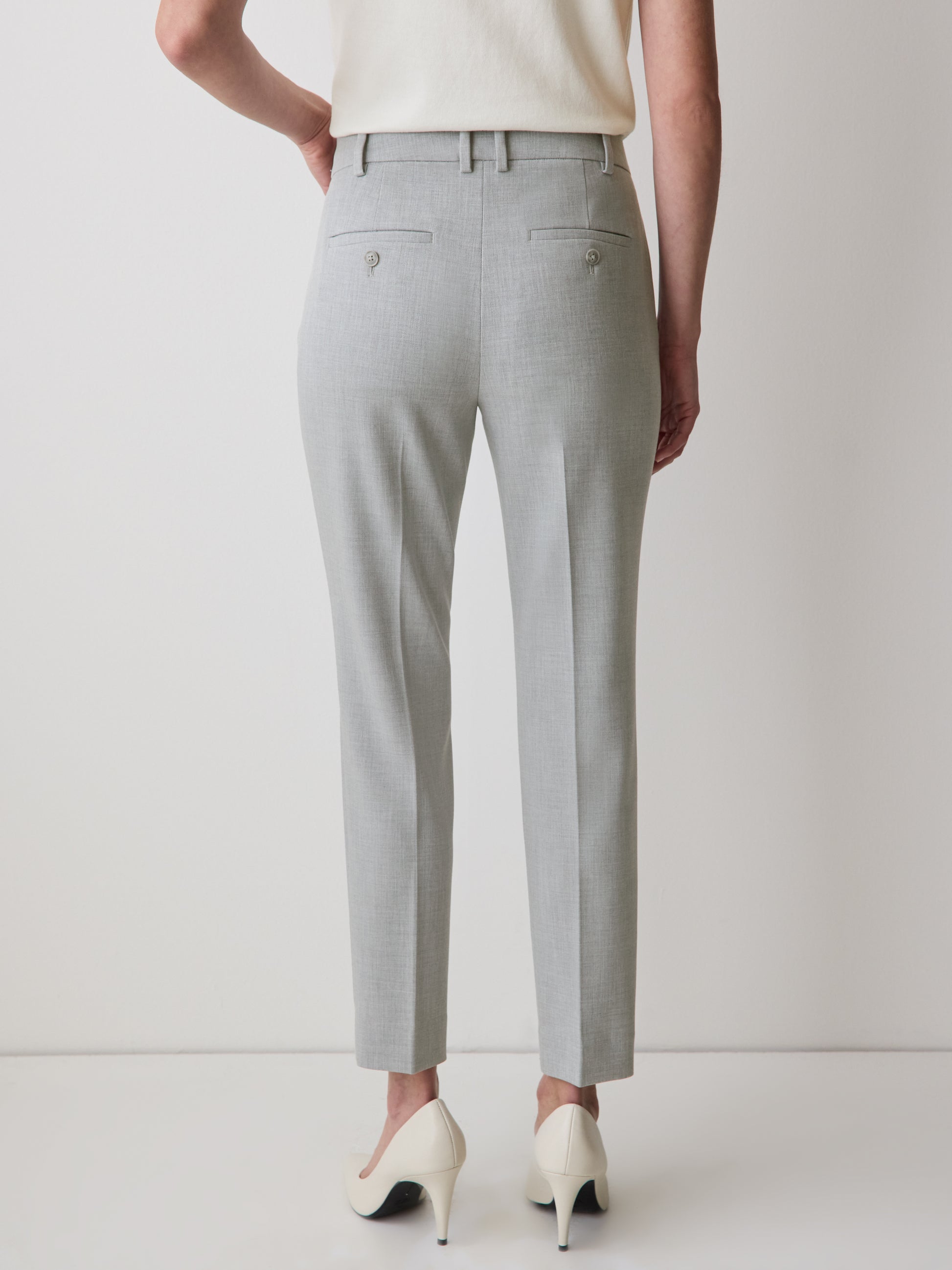 Mid-Rise Slim-Leg Signature Fit Pant