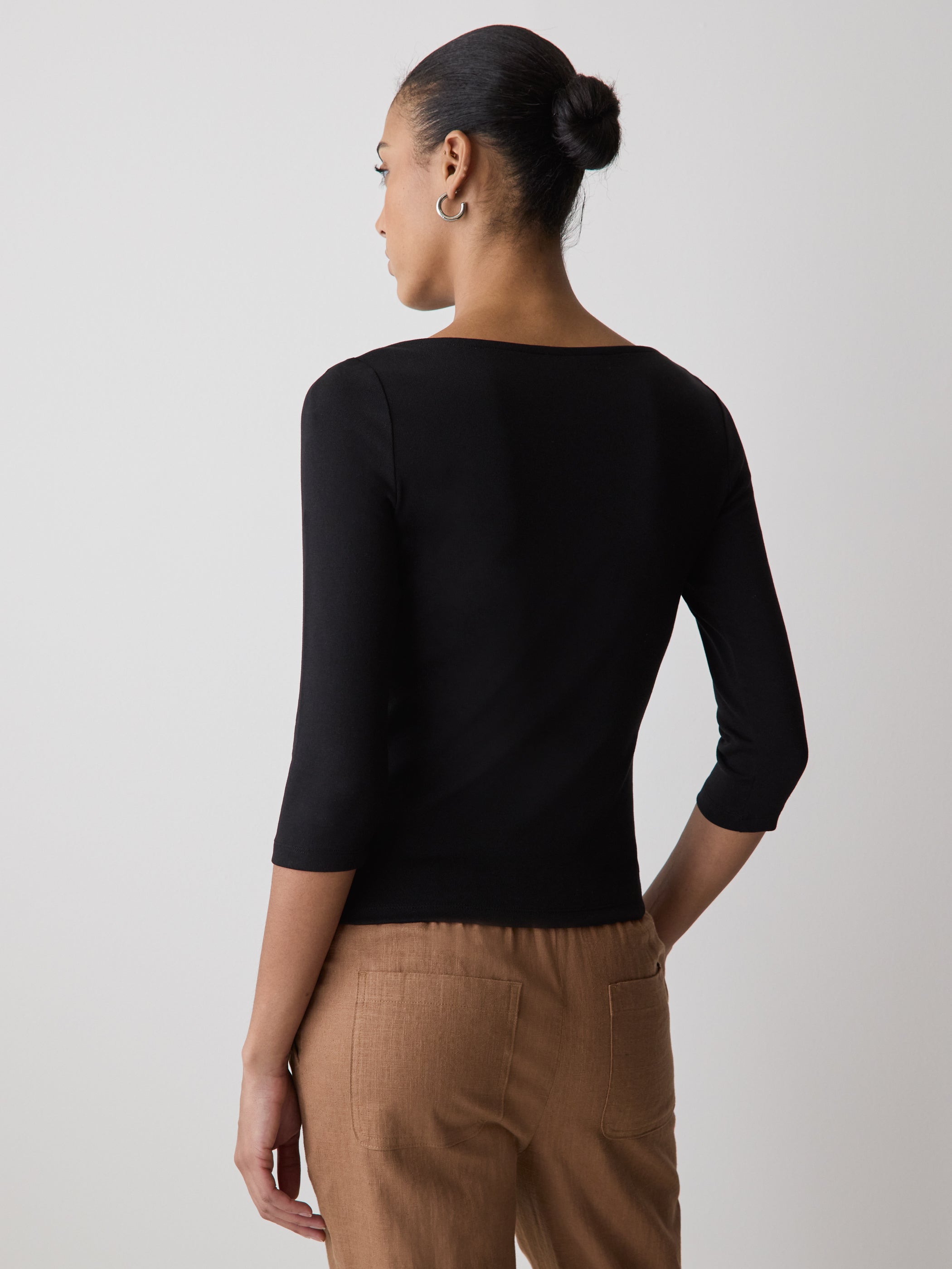 Women's Fitted 3/4 Sleeve Boat-Neck Ribbed Top – RW&CO